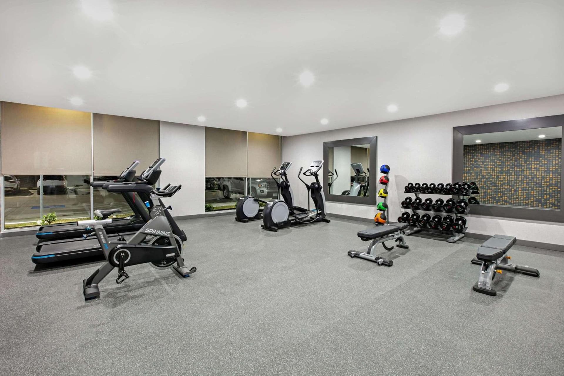 La Quinta Inn & Suites by Wyndham DFW West-Glade Parks gallery photo in Euless, TX — image 28