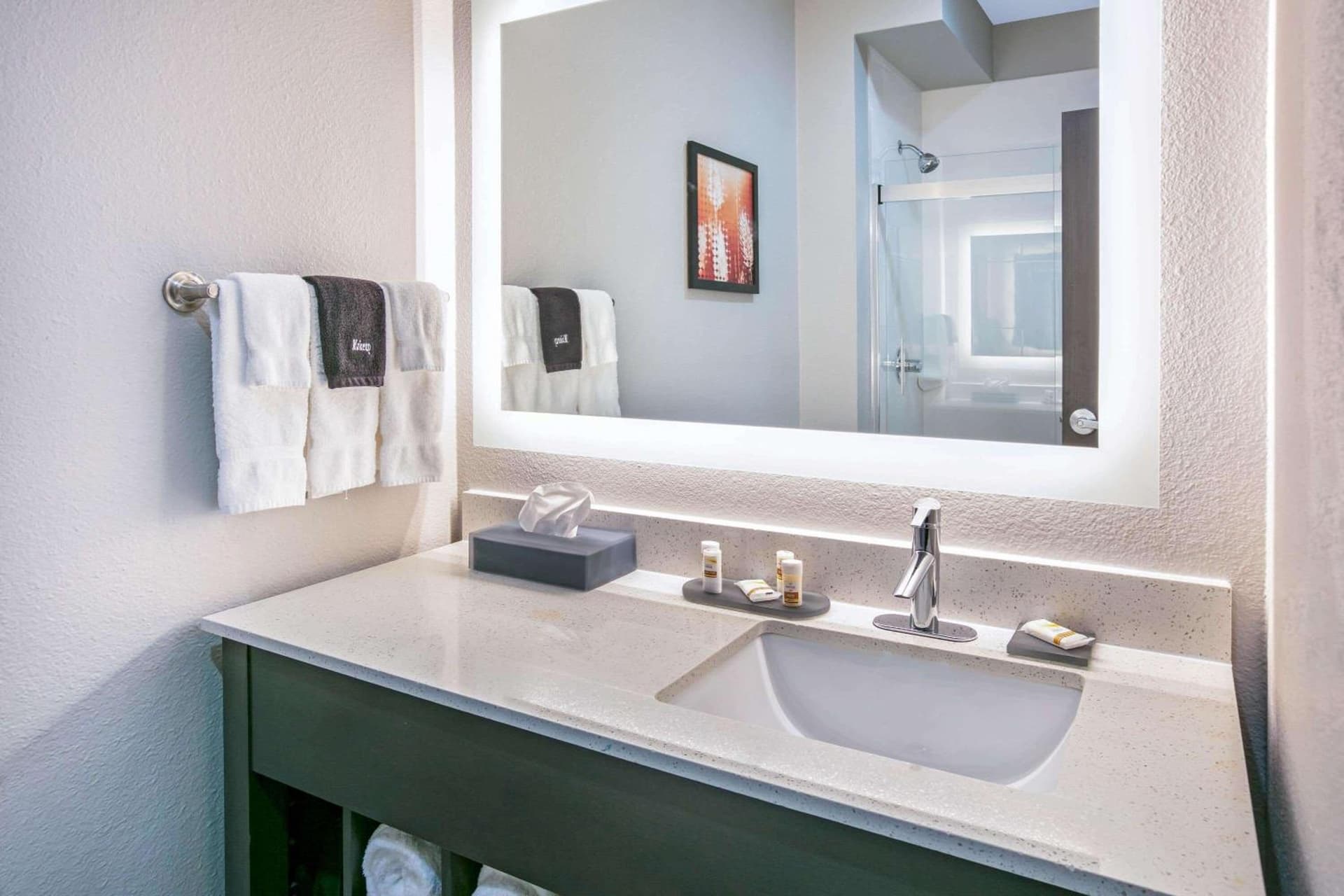 La Quinta Inn & Suites by Wyndham DFW West-Glade Parks gallery photo in Euless, TX — image 32