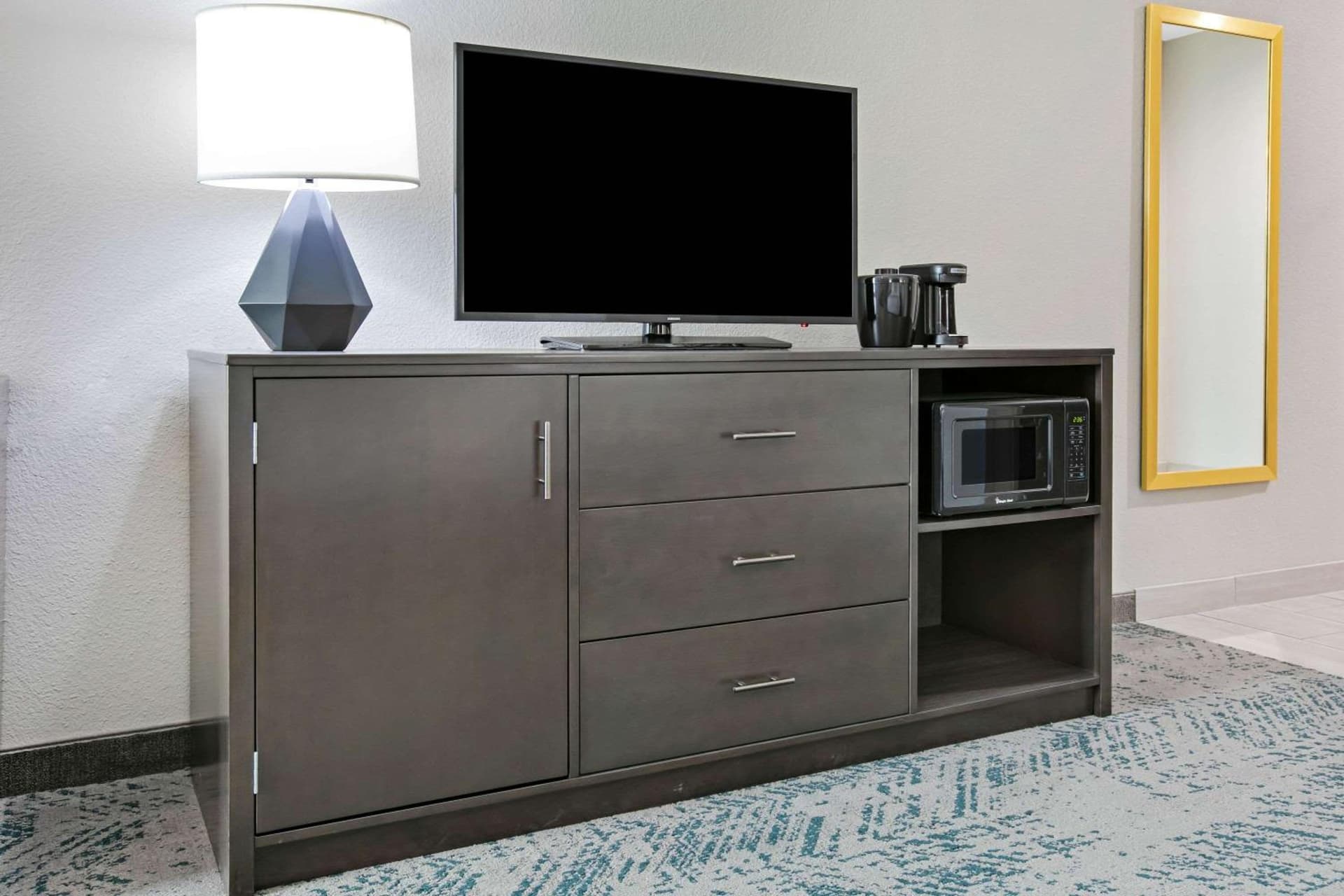 La Quinta Inn & Suites by Wyndham DFW West-Glade Parks gallery photo in Euless, TX — image 20