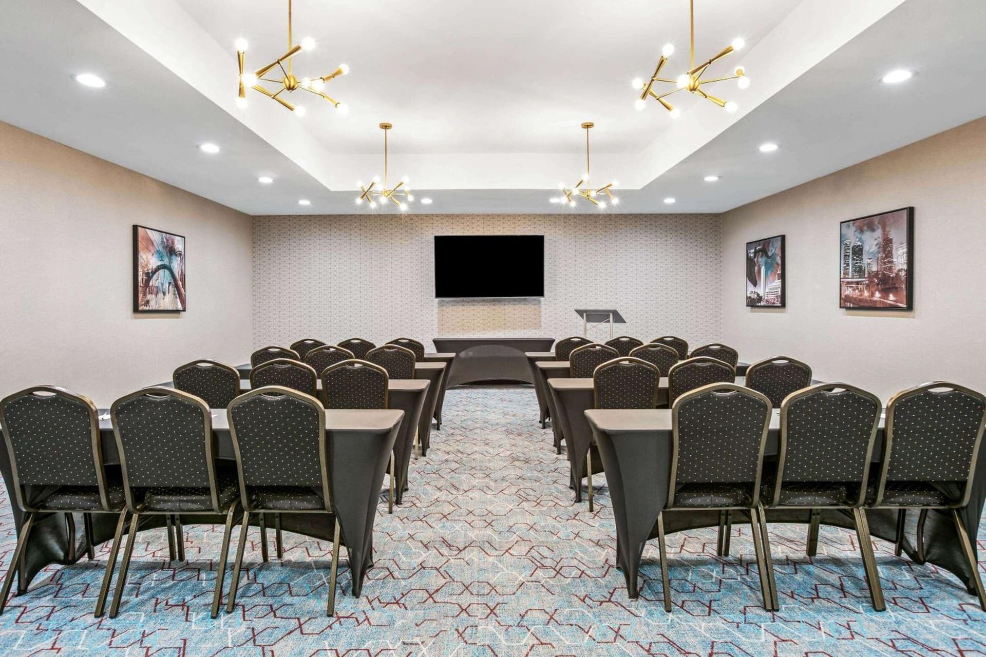 La Quinta Inn & Suites by Wyndham DFW West-Glade Parks gallery photo in Euless, TX — image 9