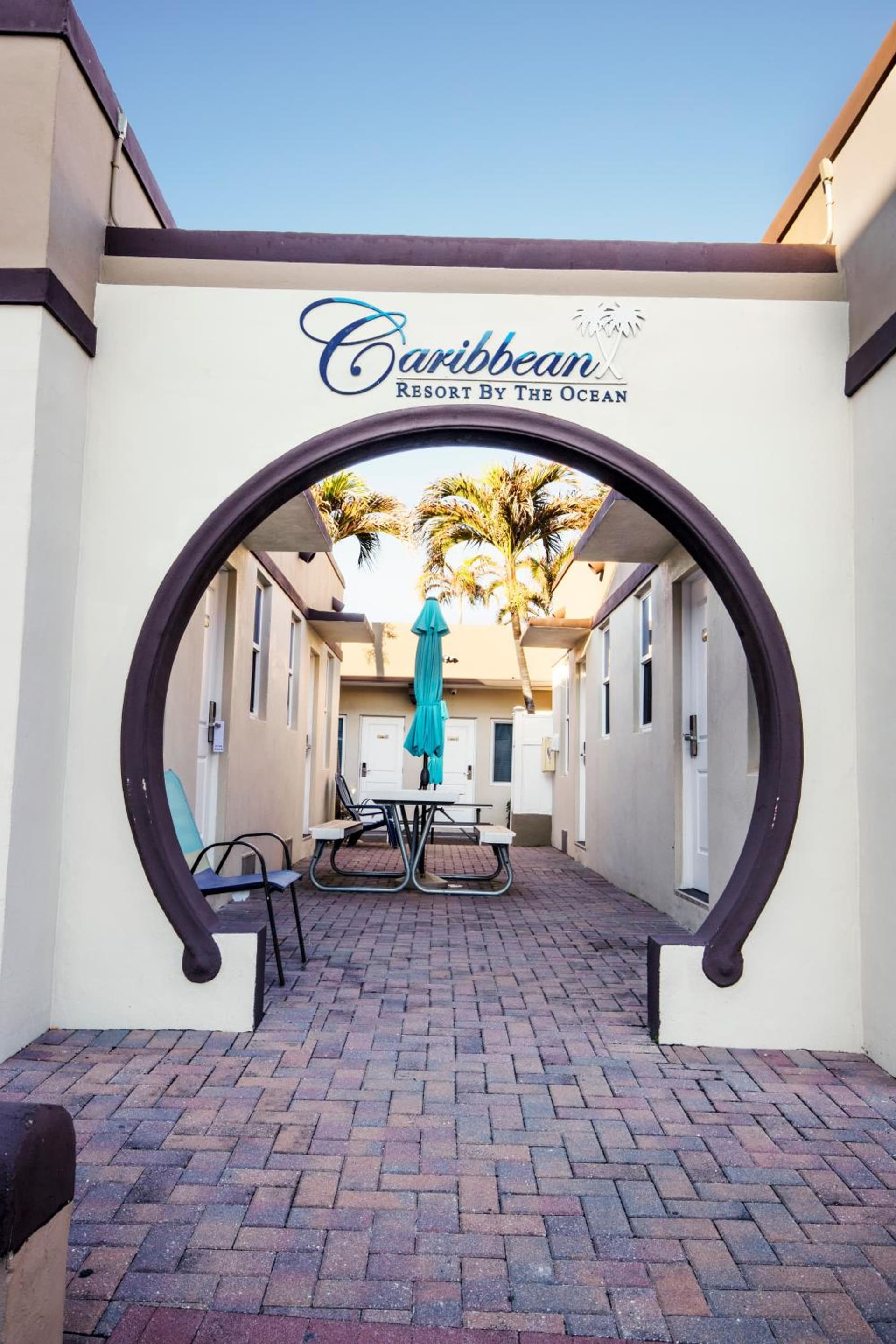 Caribbean Resort by the Ocean interior in Hollywood, FL — gallery photo 2