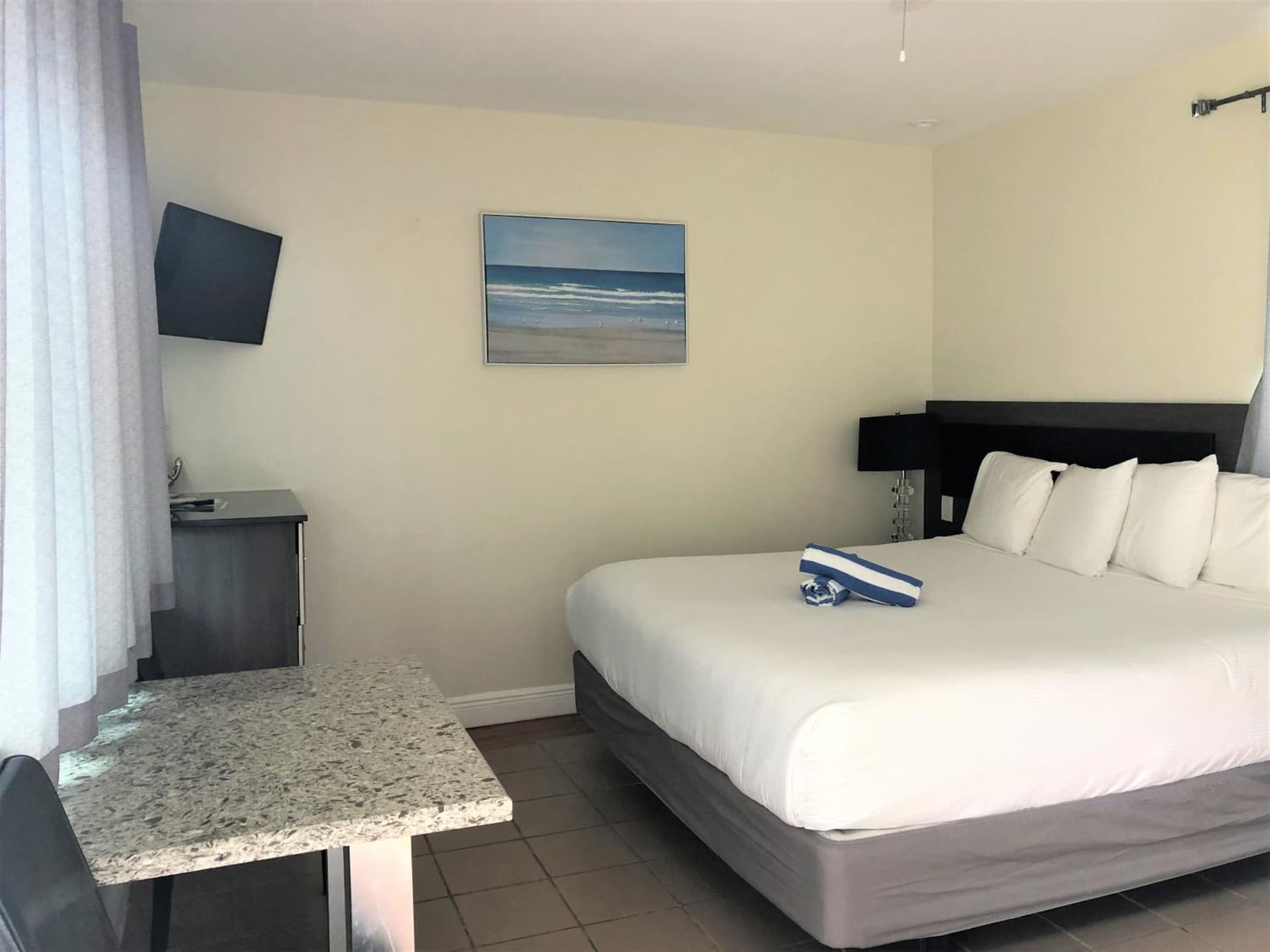 Caribbean Resort Suites property views in Hollywood, FL — gallery photo 3