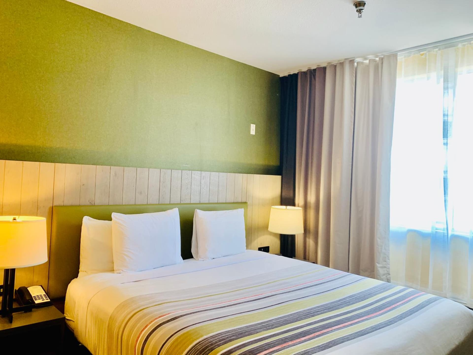 Country Inn & Suites by Radisson, San Jose International Airport, CA gallery photo in San Jose, CA — image 31