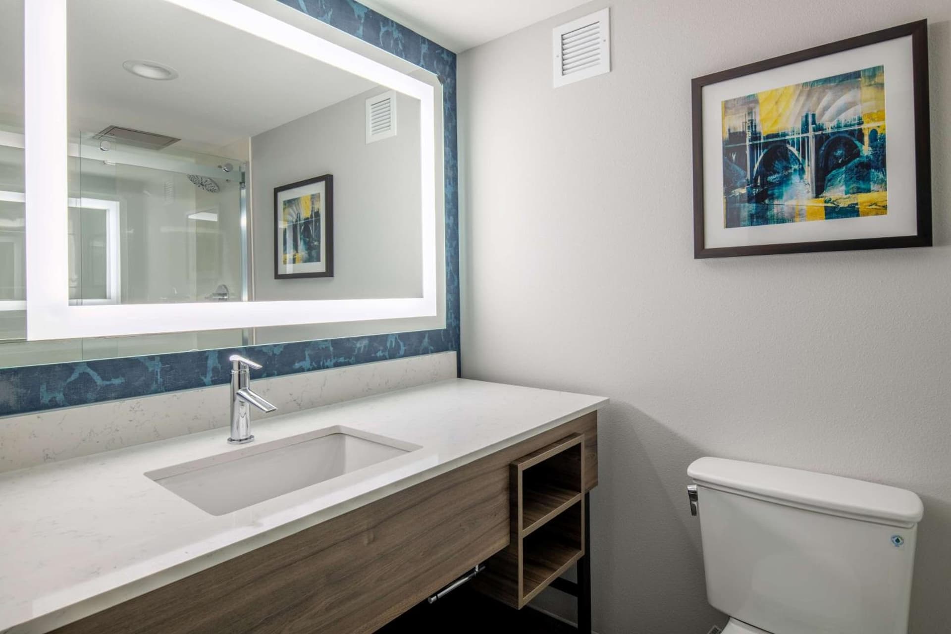 La Quinta Inn & Suites by Wyndham Spokane Downtown gallery photo in Spokane, WA — image 17