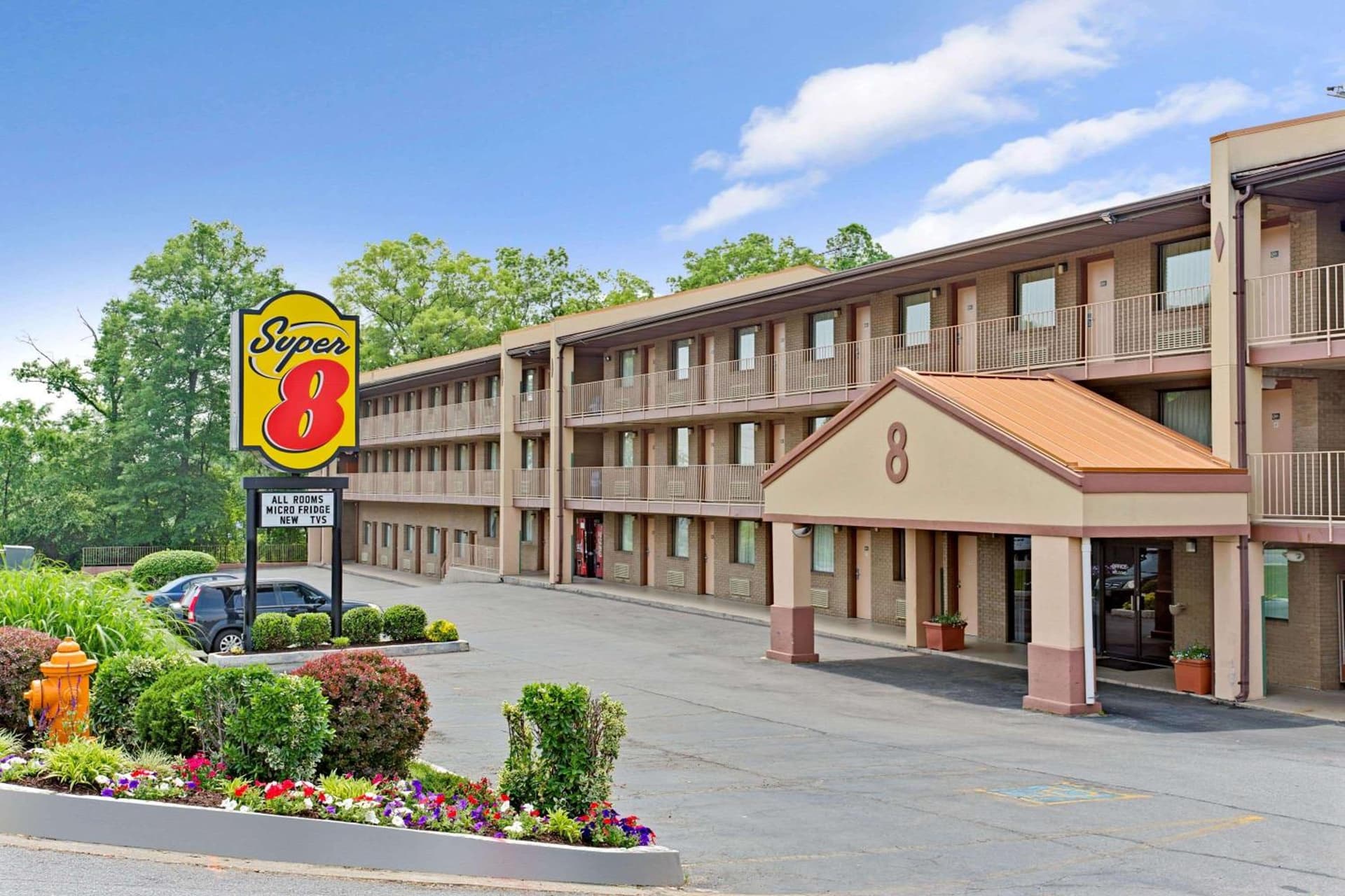 Super 8 by Wyndham Laurel featured exterior or lobby in Laurel, MD — similar hotel