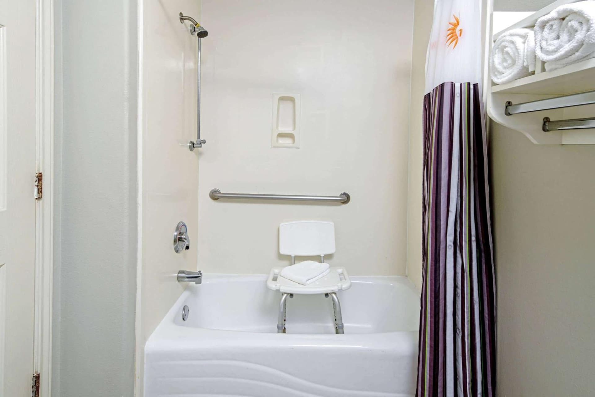 La Quinta by Wyndham Brownsville North gallery photo in Brownsville, TX — image 61