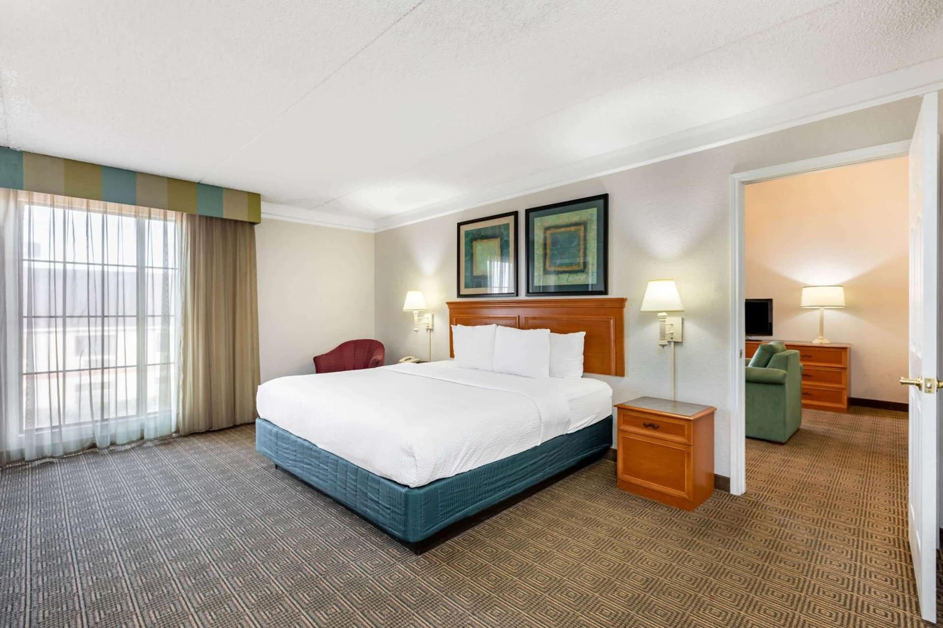 La Quinta Inn by Wyndham El Paso West property views in El Paso, TX — gallery photo 3