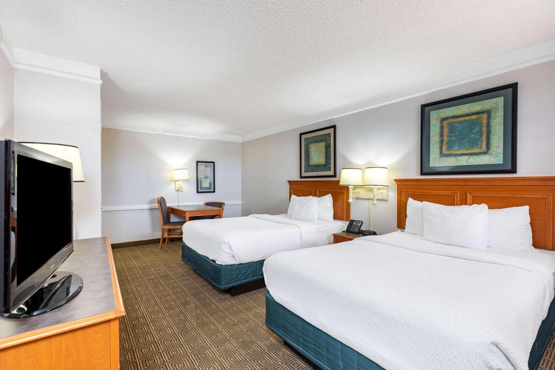 La Quinta Inn by Wyndham El Paso West gallery photo in El Paso, TX — image 22