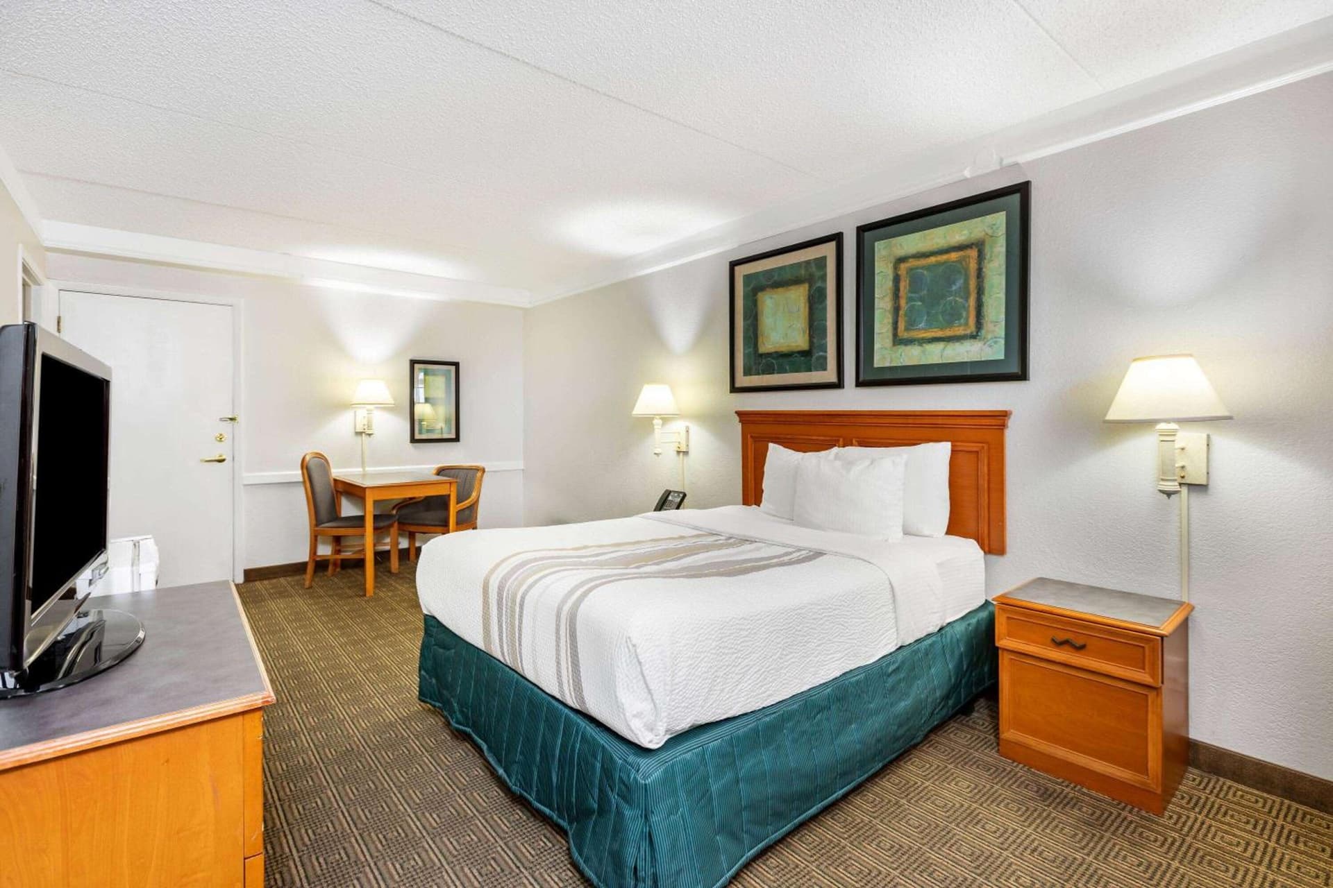 La Quinta Inn by Wyndham El Paso West gallery photo in El Paso, TX — image 17