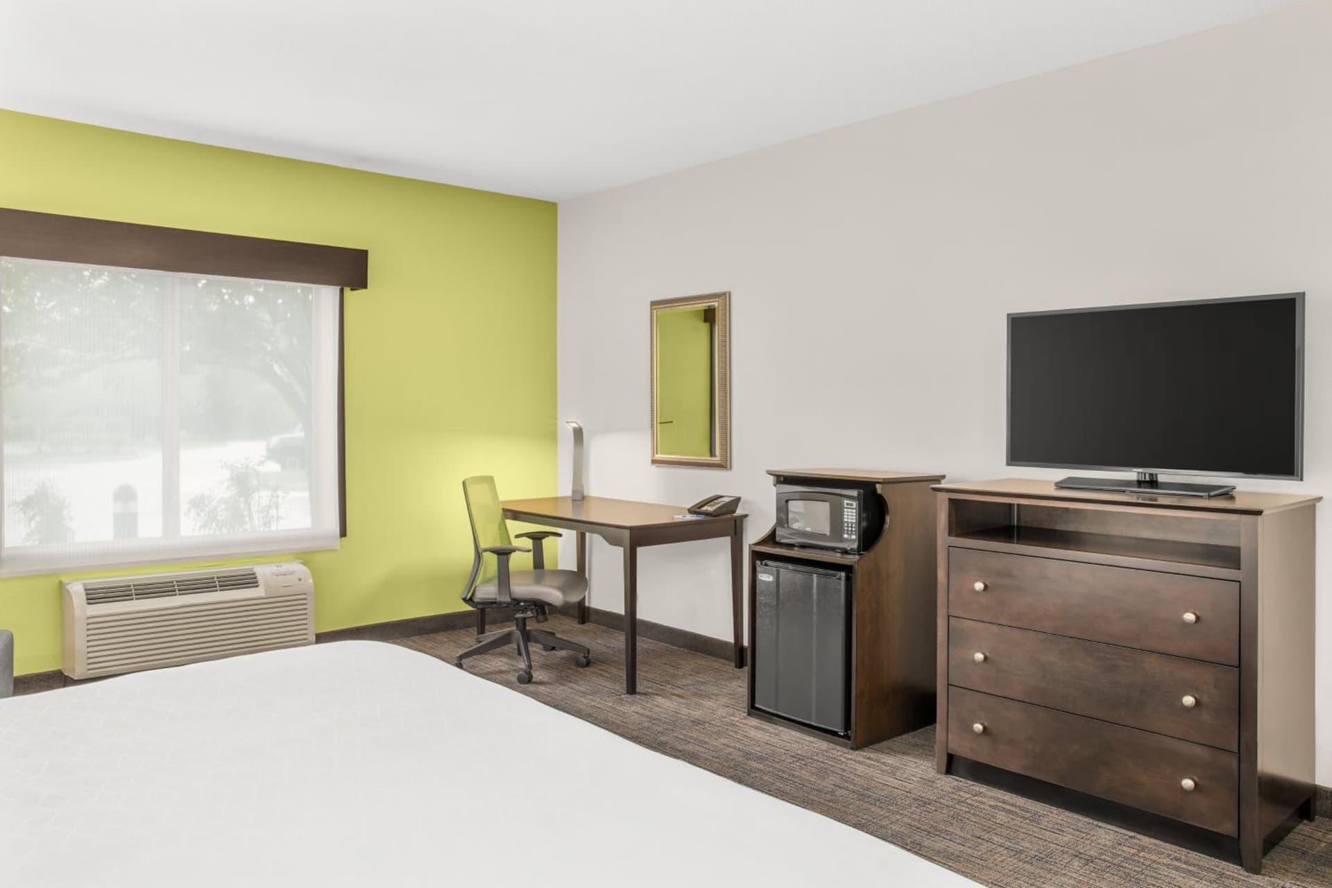 Holiday Inn Express & Suites Wilmington-Newark by IHG gallery photo in Newark, DE — image 69