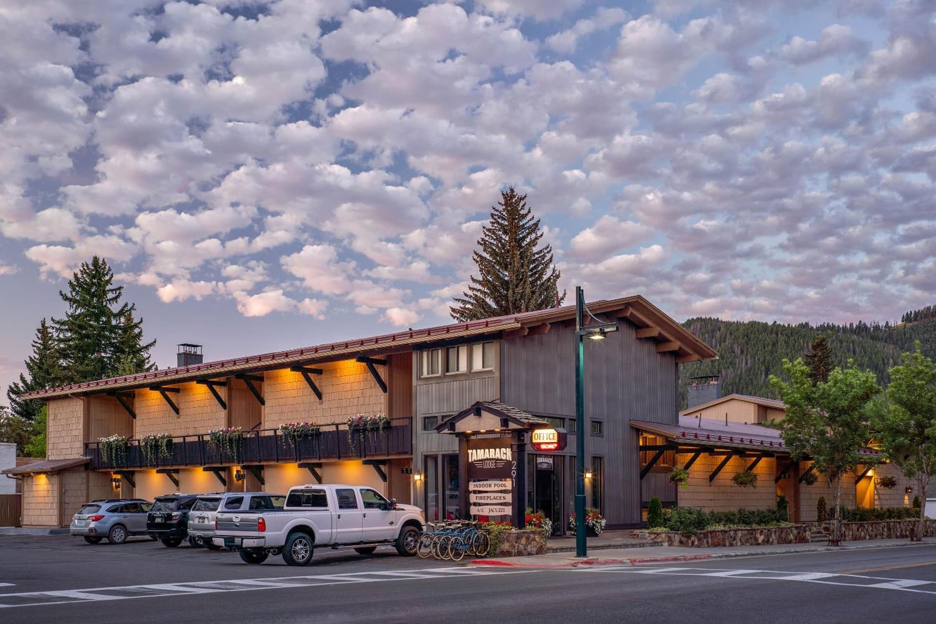 Tamarack Lodge Sun Valley interior in Ketchum, ID — gallery photo 2