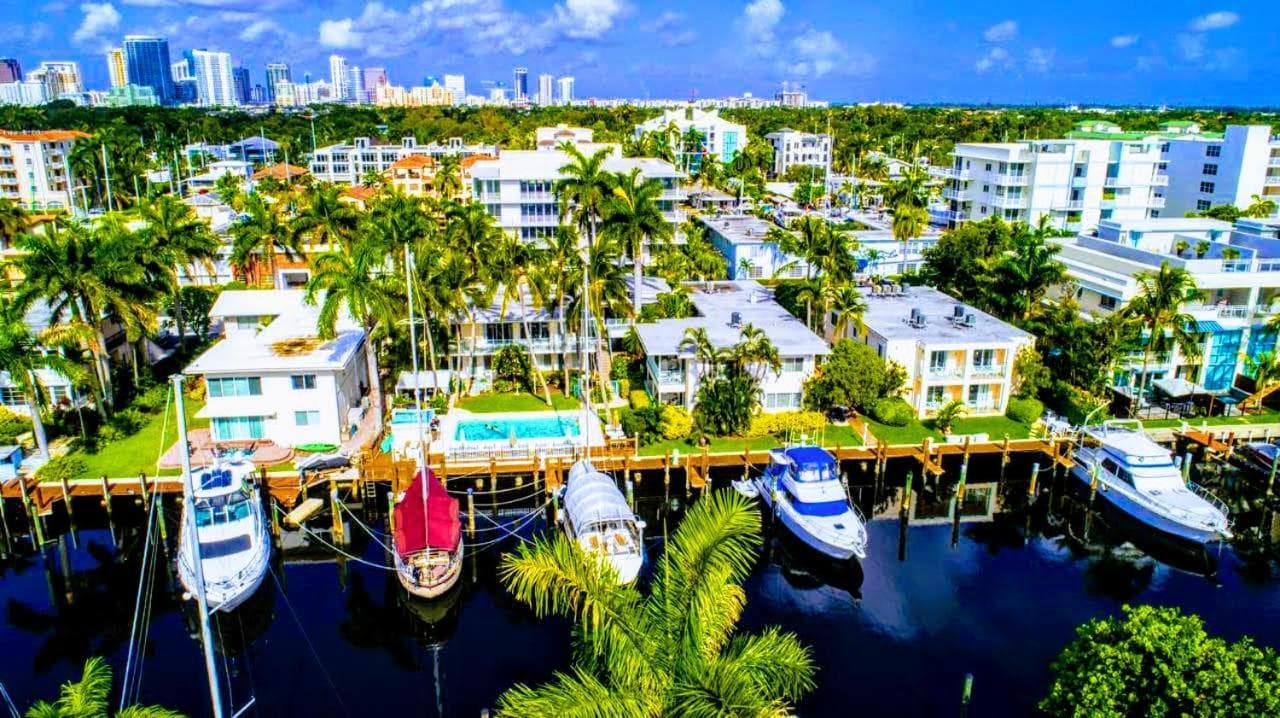Villa Venezia property views in Fort Lauderdale, FL — gallery photo 3