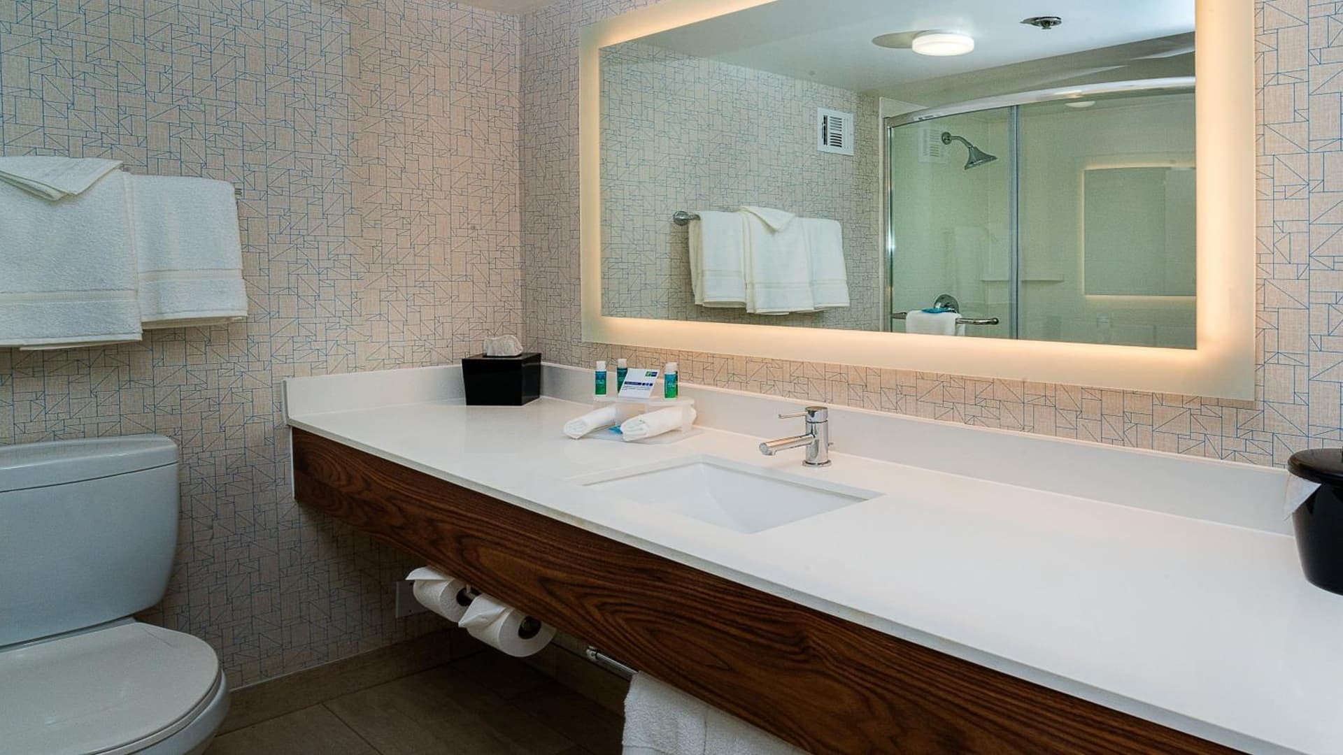 Holiday Inn Express Fullerton-Anaheim by IHG gallery photo in Fullerton, CA — image 9