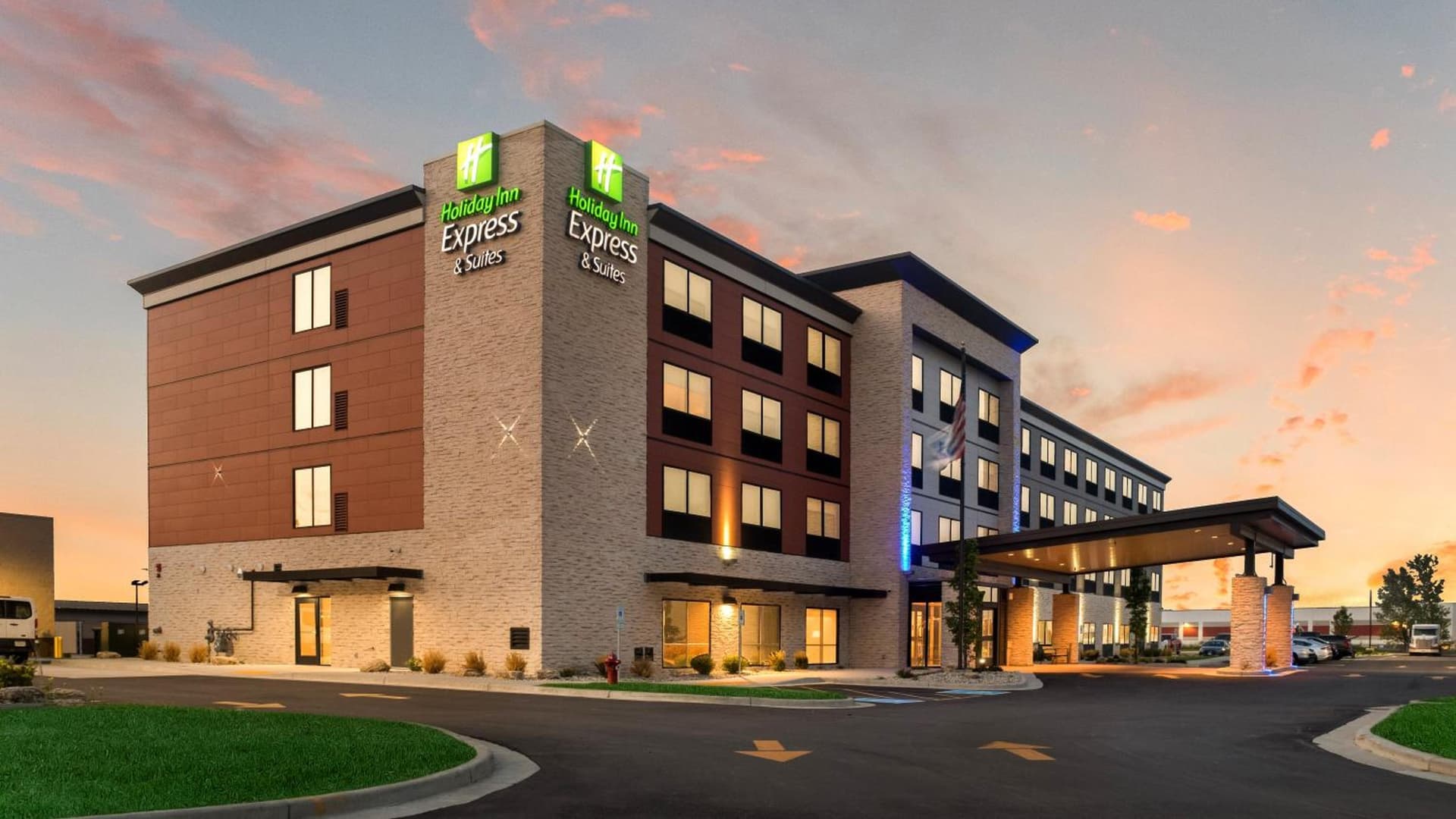 Holiday Inn Express & Suites Racine by IHG featured exterior or lobby in Racine, WI — similar hotel