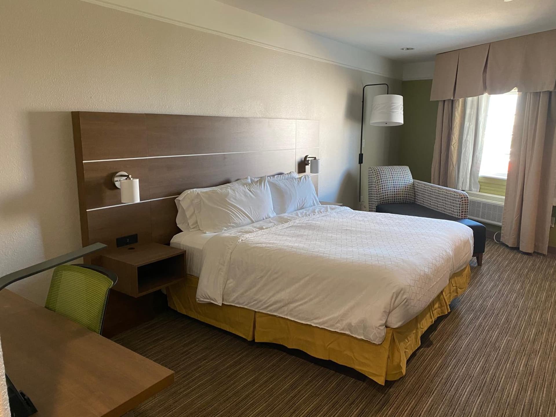 Holiday Inn Express & Suites Galveston West-Seawall gallery photo in Galveston, TX — image 46