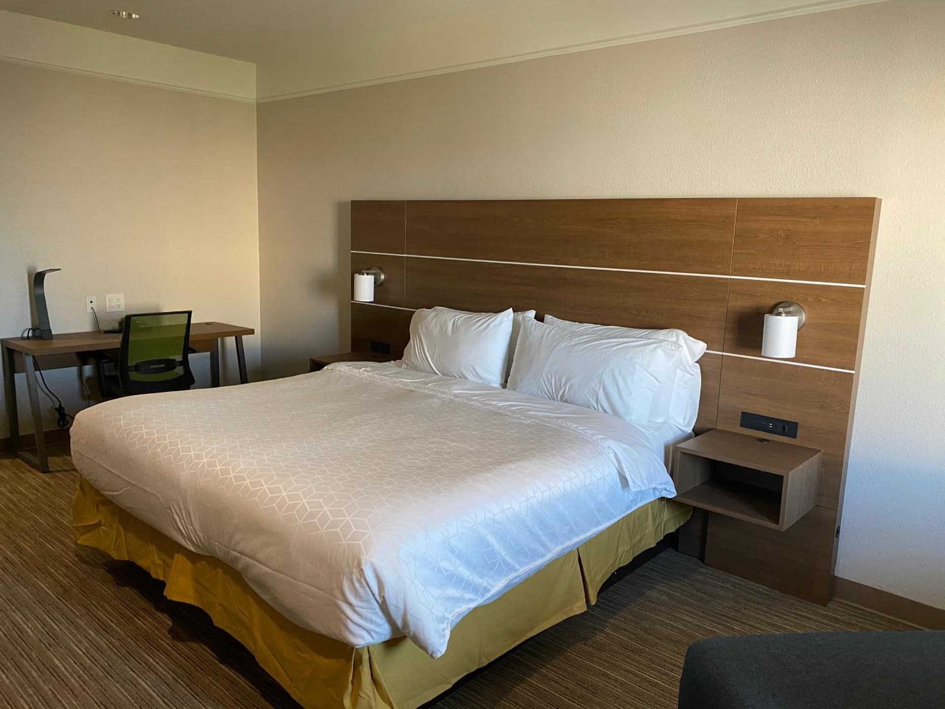 Holiday Inn Express & Suites Galveston West-Seawall gallery photo in Galveston, TX — image 26