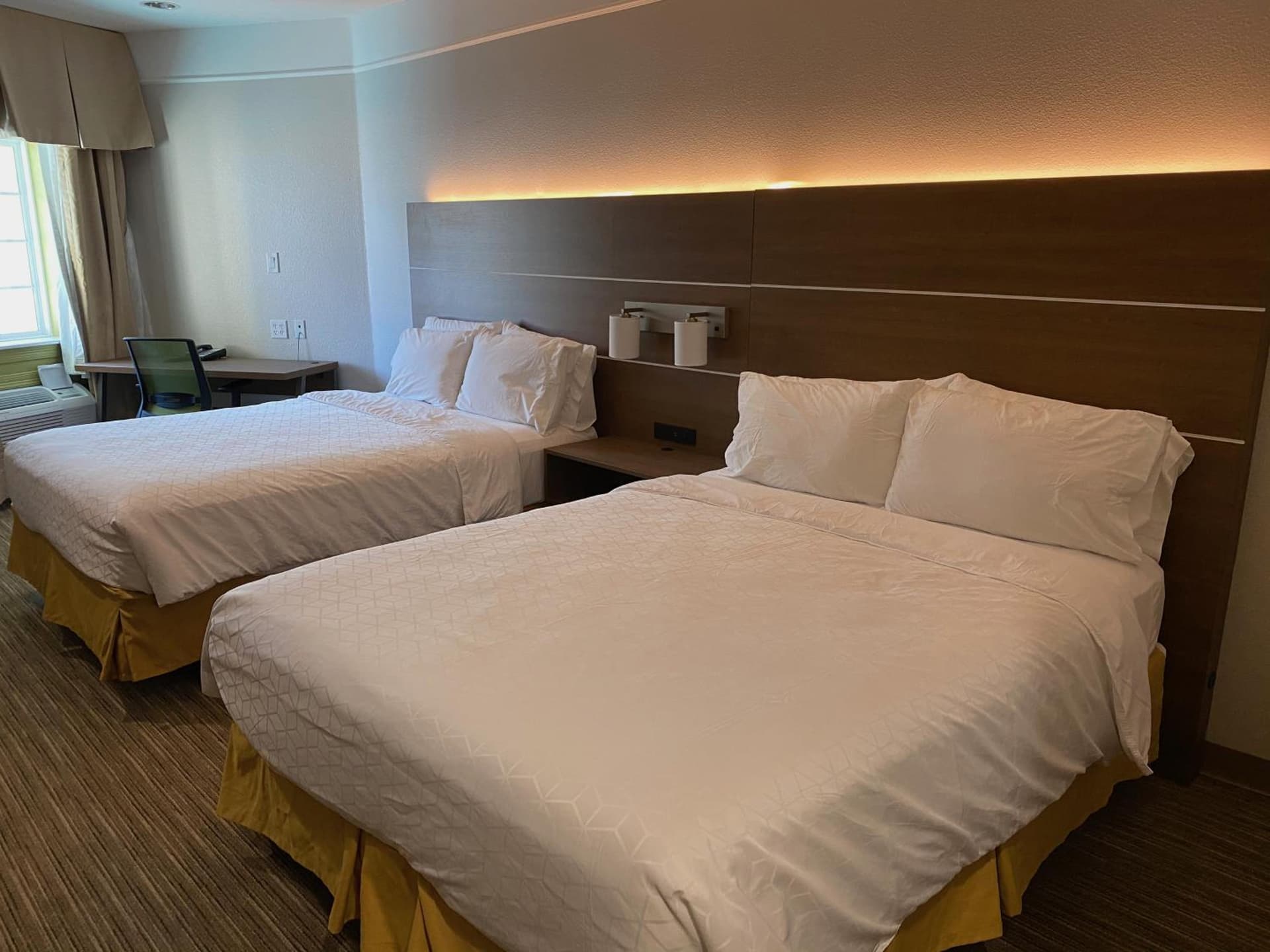 Holiday Inn Express & Suites Galveston West-Seawall gallery photo in Galveston, TX — image 32