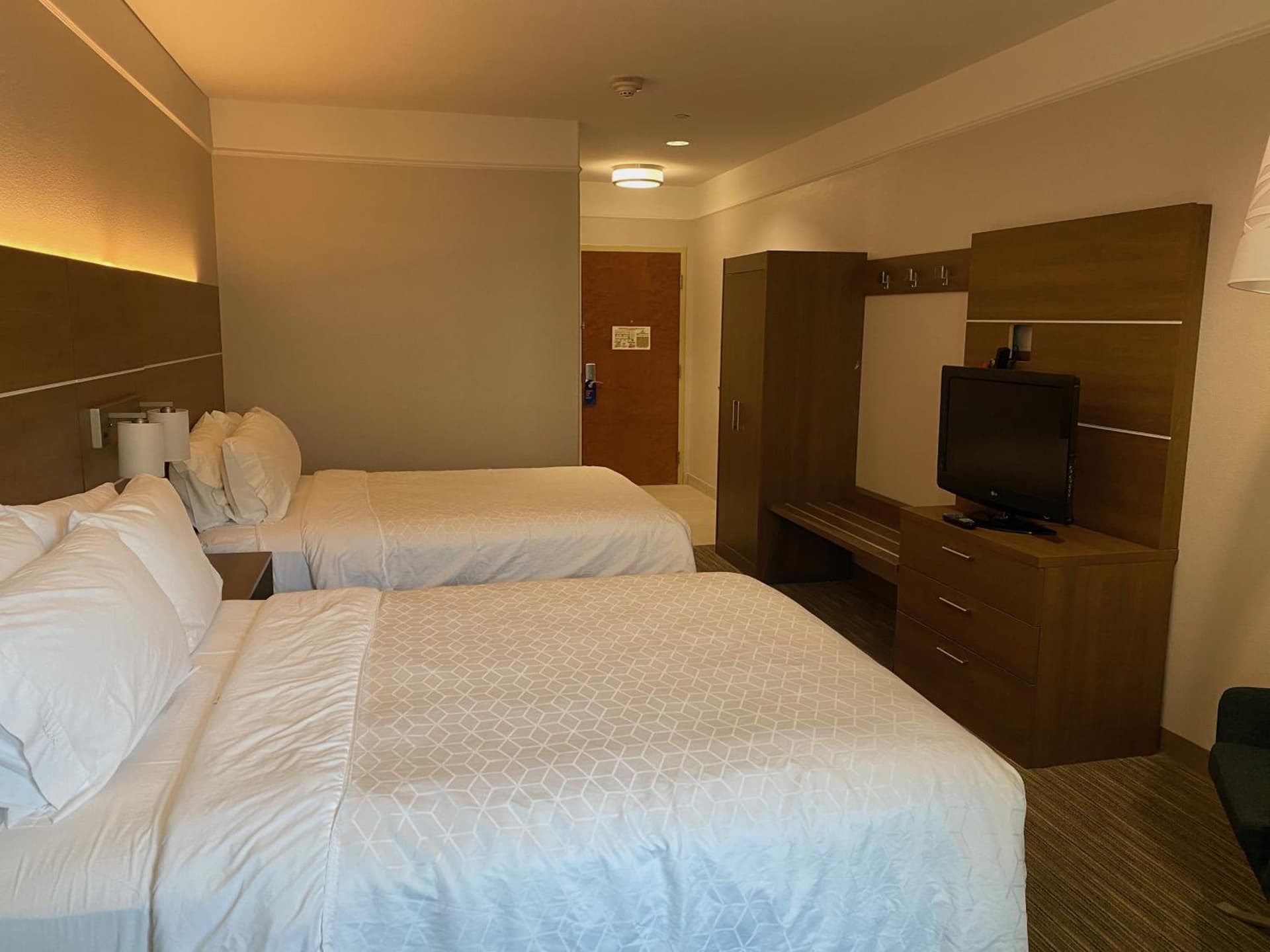 Holiday Inn Express & Suites Galveston West-Seawall gallery photo in Galveston, TX — image 25