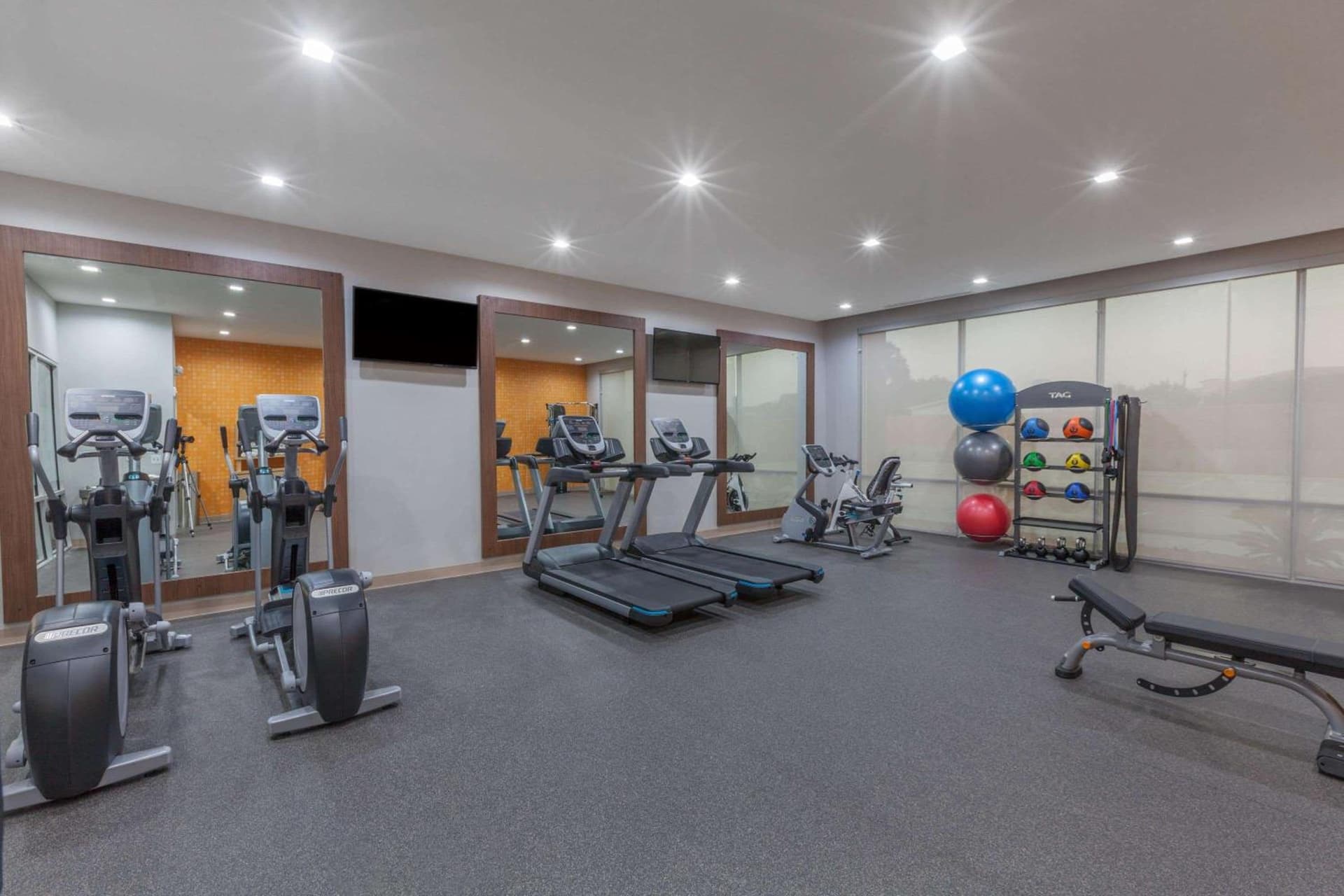 La Quinta by Wyndham Houston East at Sheldon Rd gallery photo in Channelview, TX — image 54