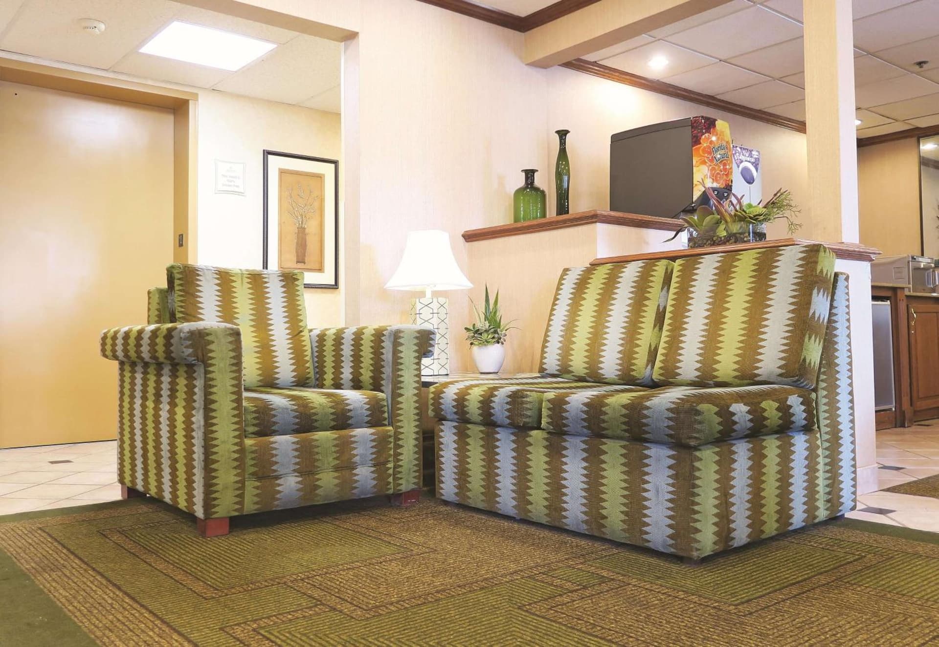 La Quinta Inn by Wyndham Milwaukee Airport / Oak Creek property views in Oak Creek, WI — gallery photo 3