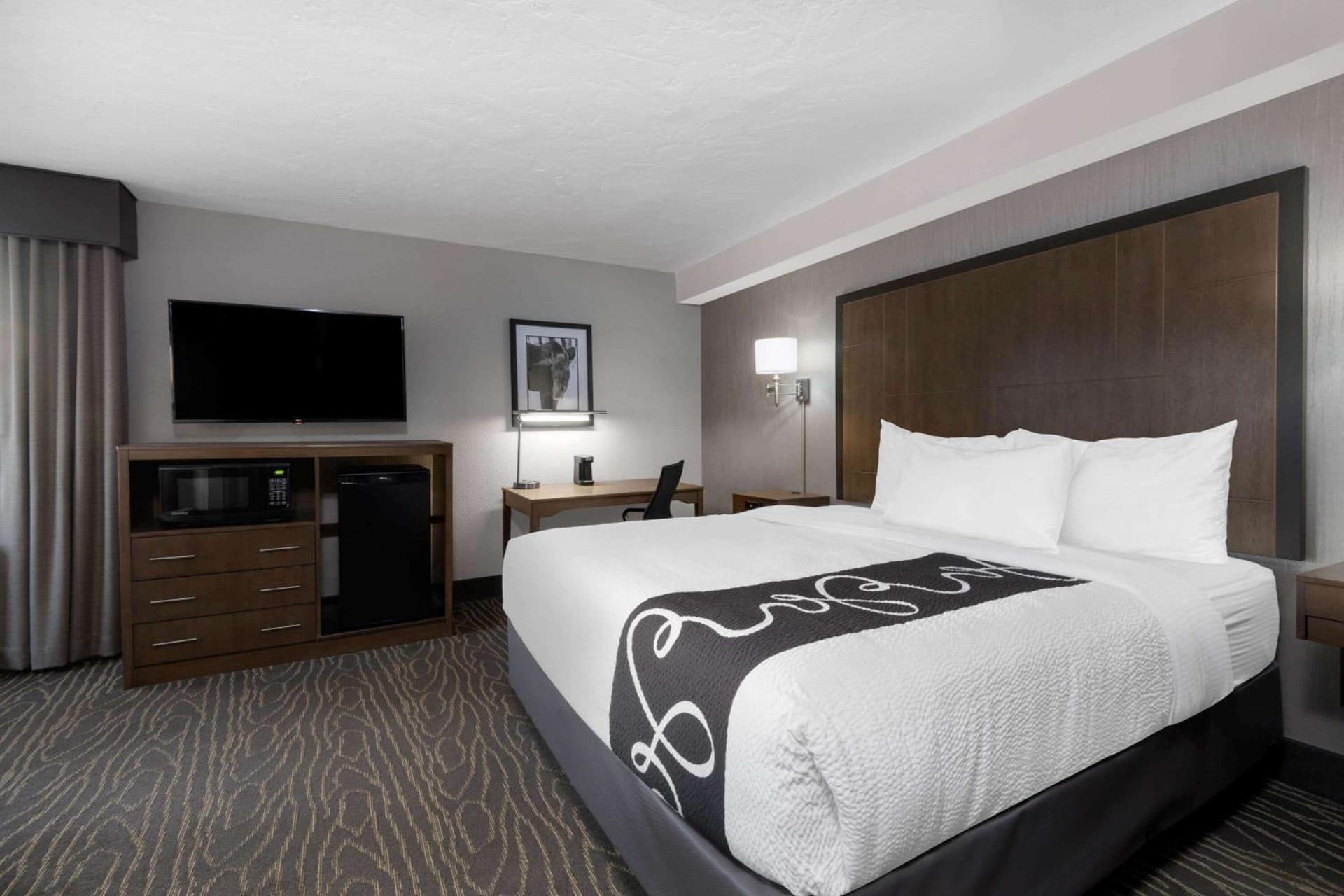 La Quinta by Wyndham Anchorage Airport gallery photo in Anchorage, AK — image 10