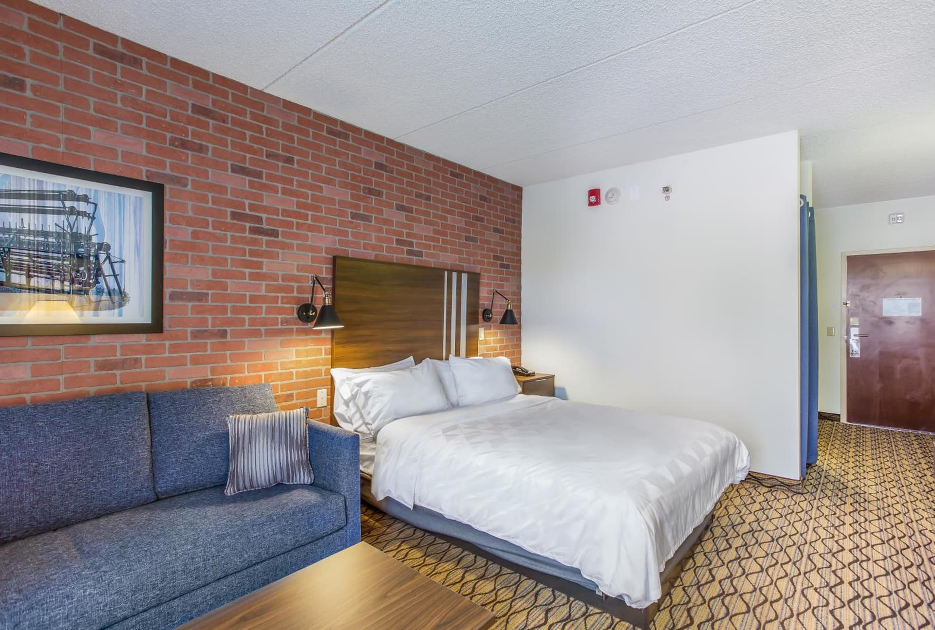 Burrstone Inn, an Ascend Collection Hotel gallery photo in Utica, NY — image 72