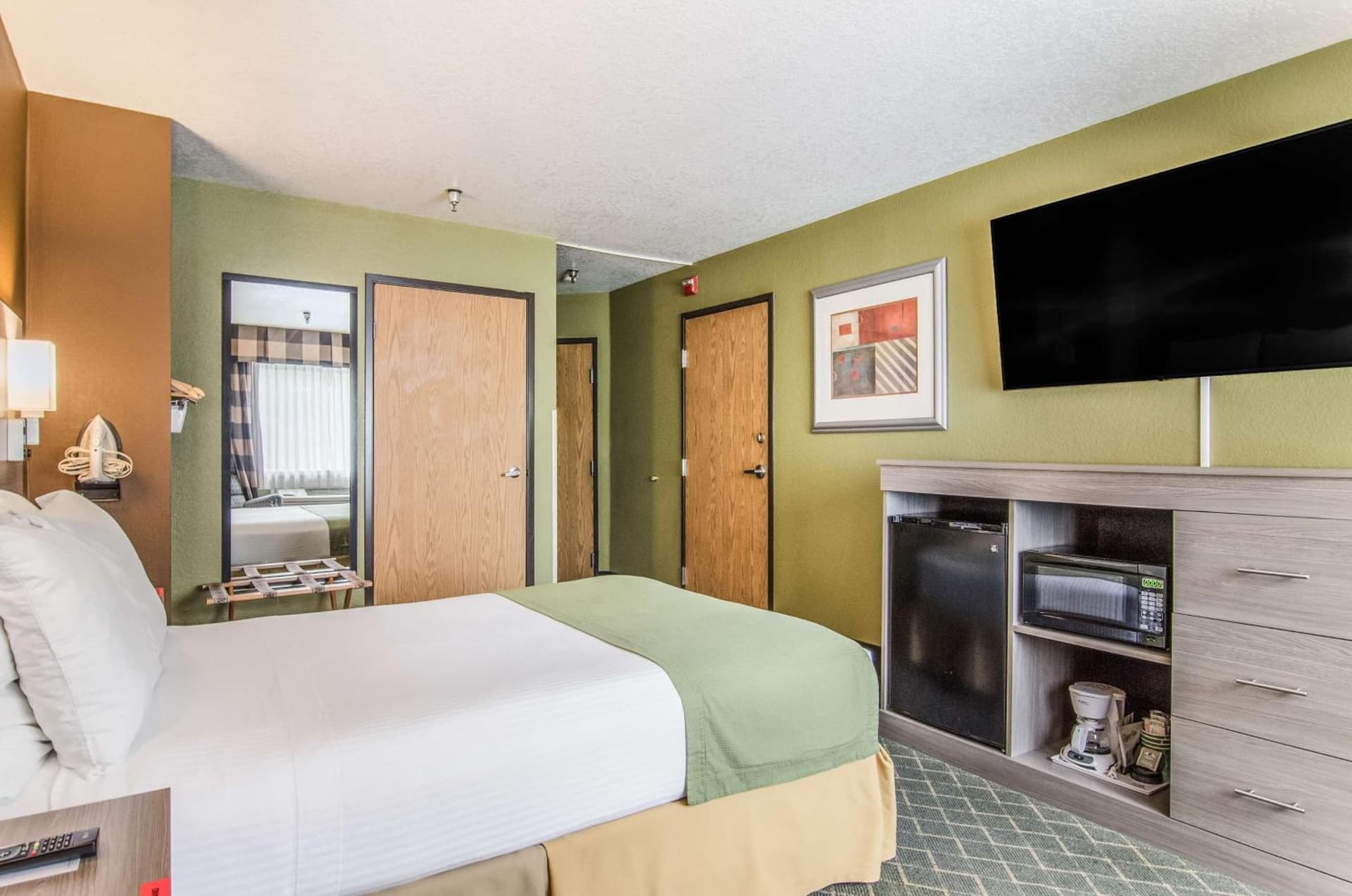 GuestHouse Inn & Suites Poulsbo gallery photo in Poulsbo, WA — image 18