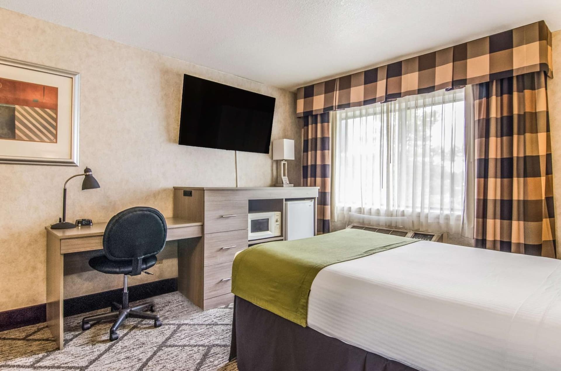 GuestHouse Inn & Suites Poulsbo interior in Poulsbo, WA — gallery photo 2