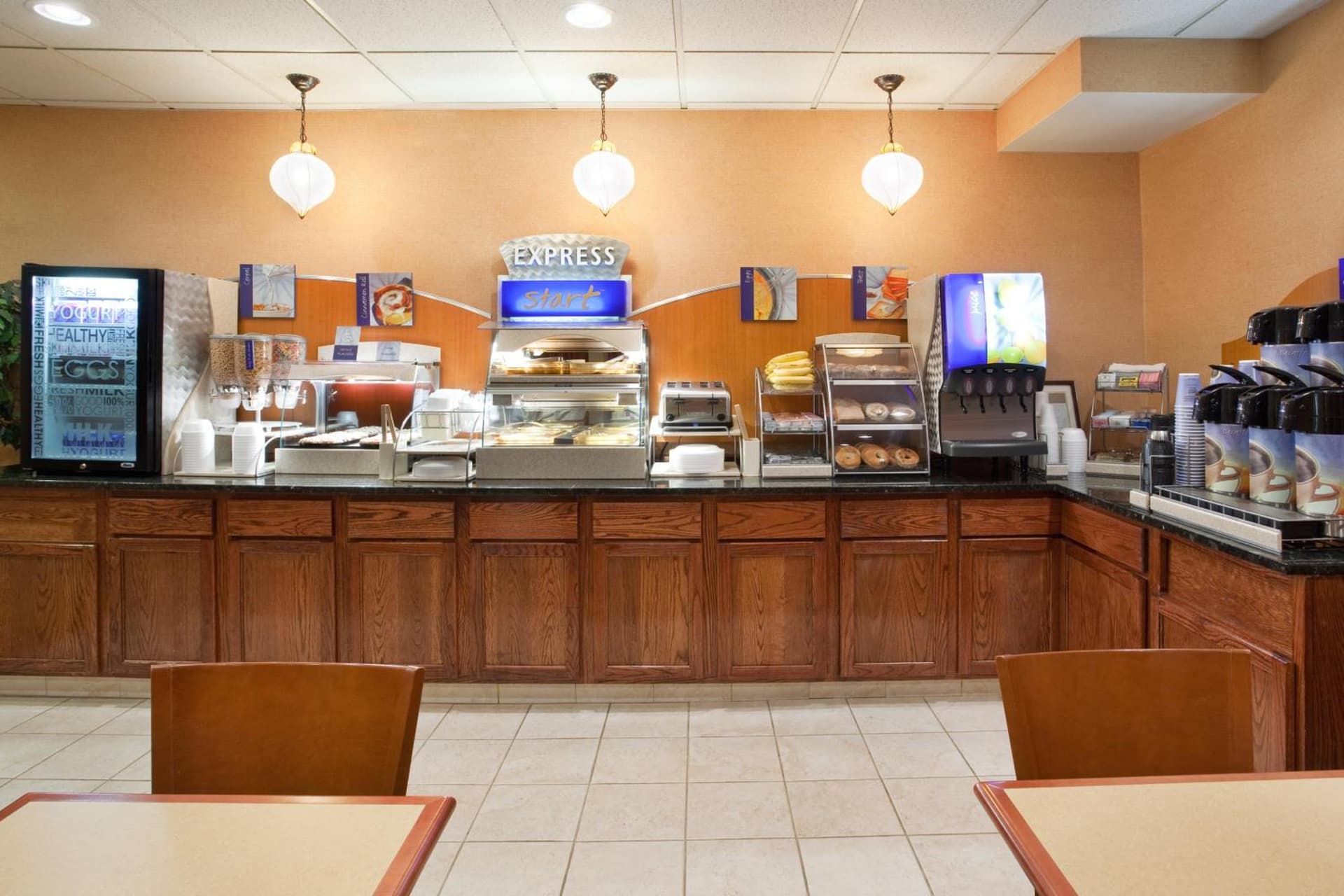 Holiday Inn Express Hotel & Suites Cleveland-Streetsboro by IHG gallery photo in Streetsboro, OH — image 17