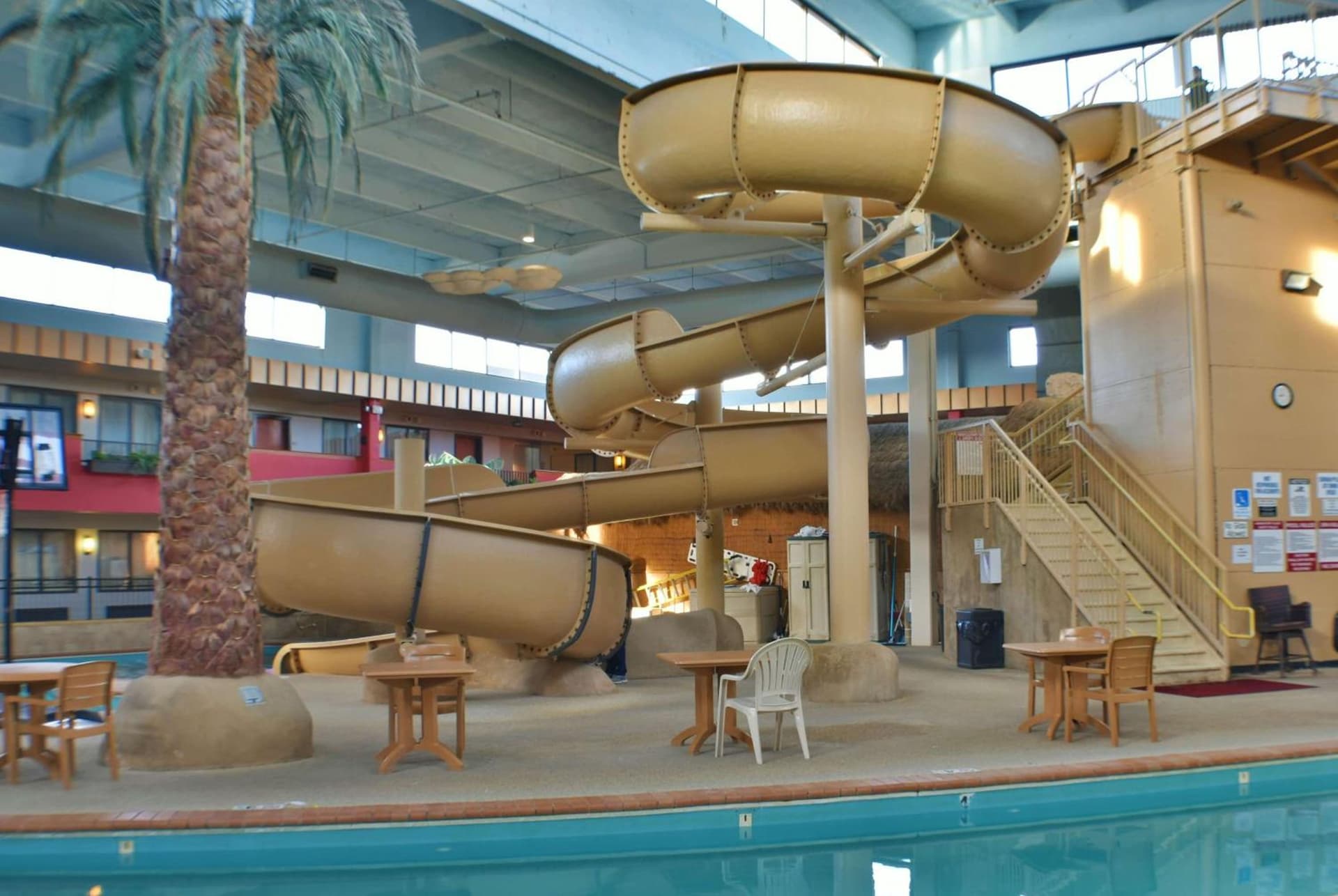 Ramada by Wyndham Sioux Falls Airport - Waterpark Resort & Event Center gallery photo in Sioux Falls, SD — image 15