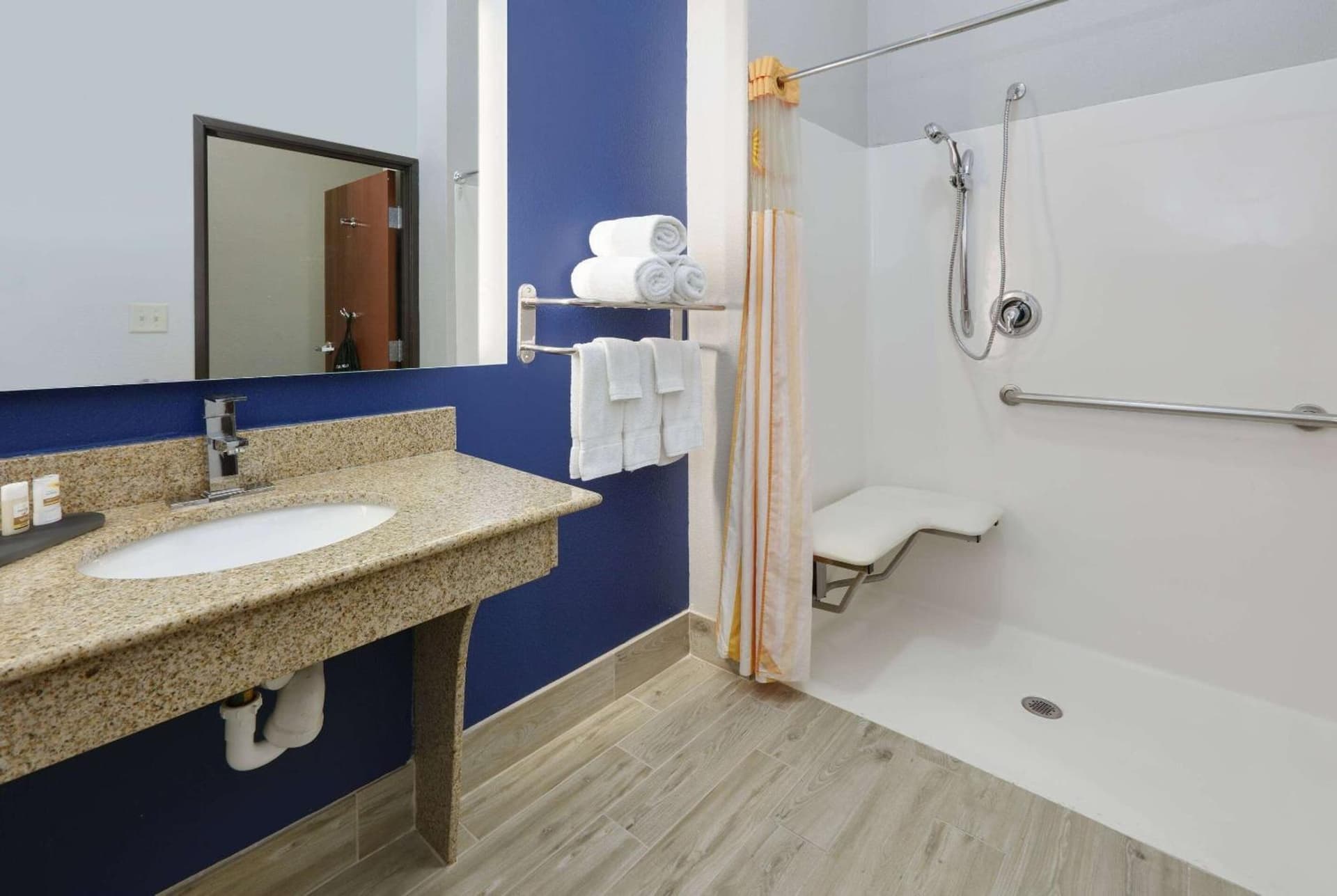 La Quinta by Wyndham Denton - University Drive gallery photo in Denton, TX — image 22