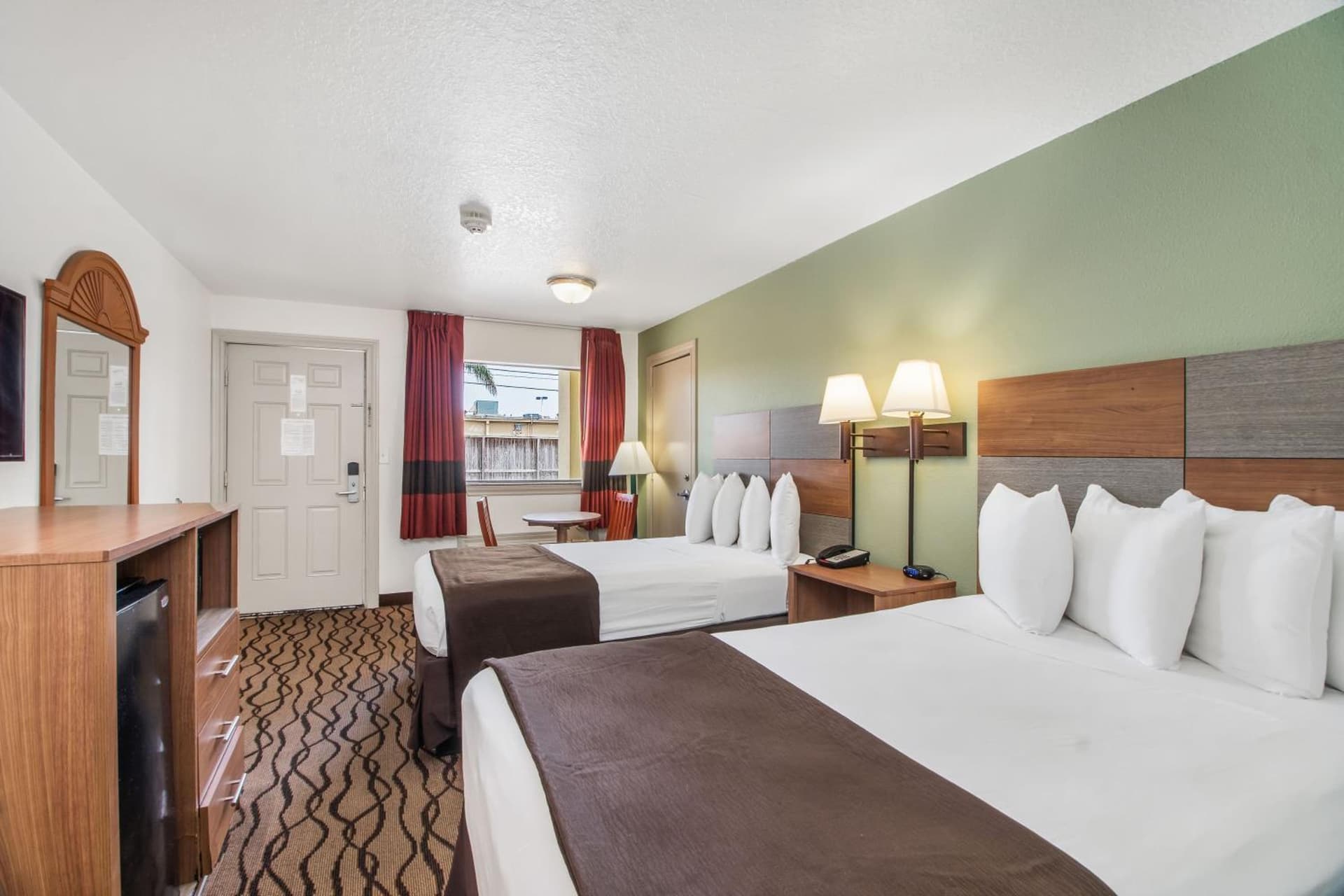 Motel 6 Classic Galveston, TX Beach-Seawall gallery photo in Galveston, TX — image 15