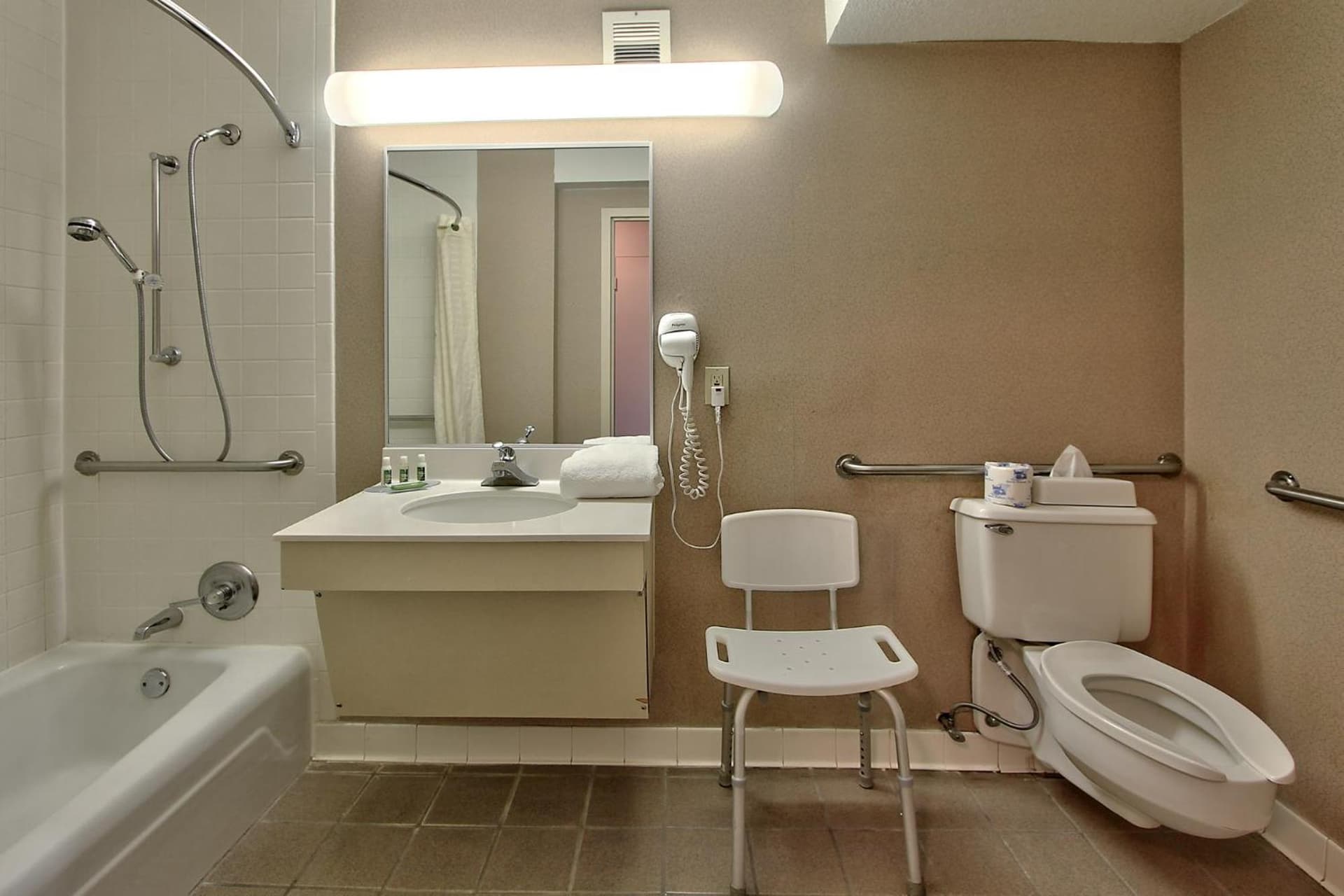 Ramada by Wyndham Albuquerque Midtown gallery photo in Albuquerque, NM — image 15