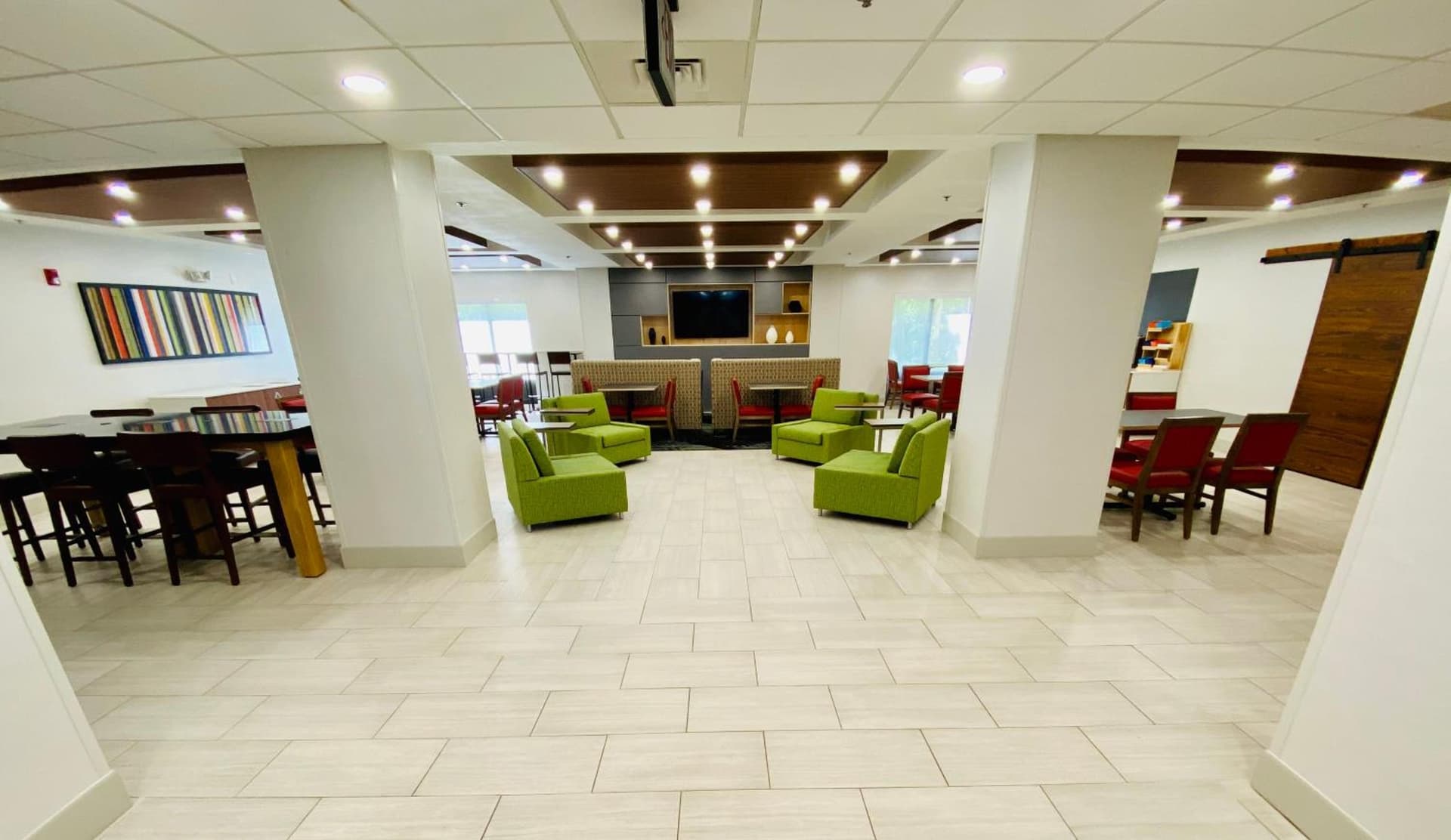Holiday Inn Express & Suites Chesapeake by IHG property views in Chesapeake, VA — gallery photo 3