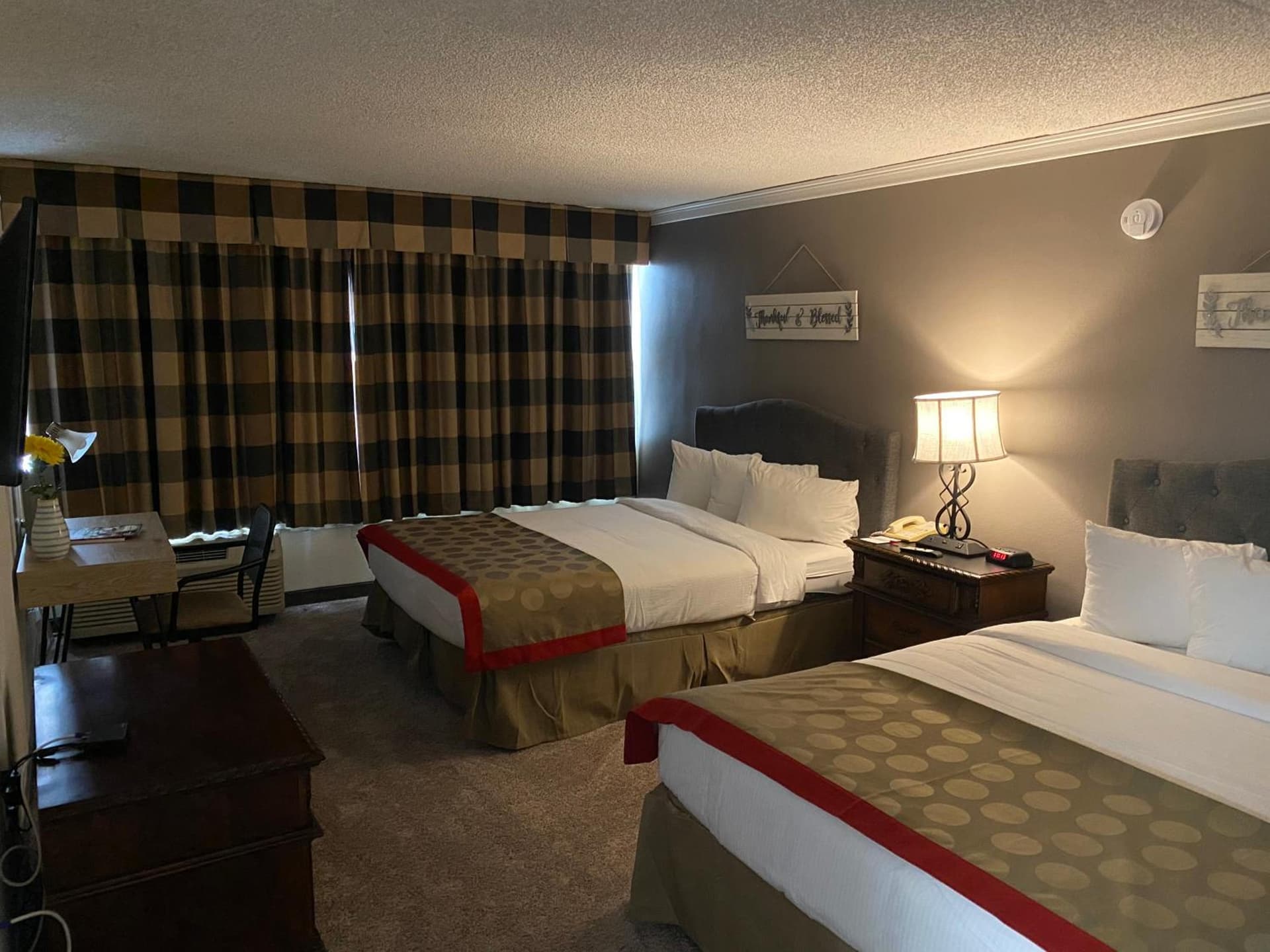 Ramada by Wyndham Albuquerque Midtown gallery photo in Albuquerque, NM — image 67