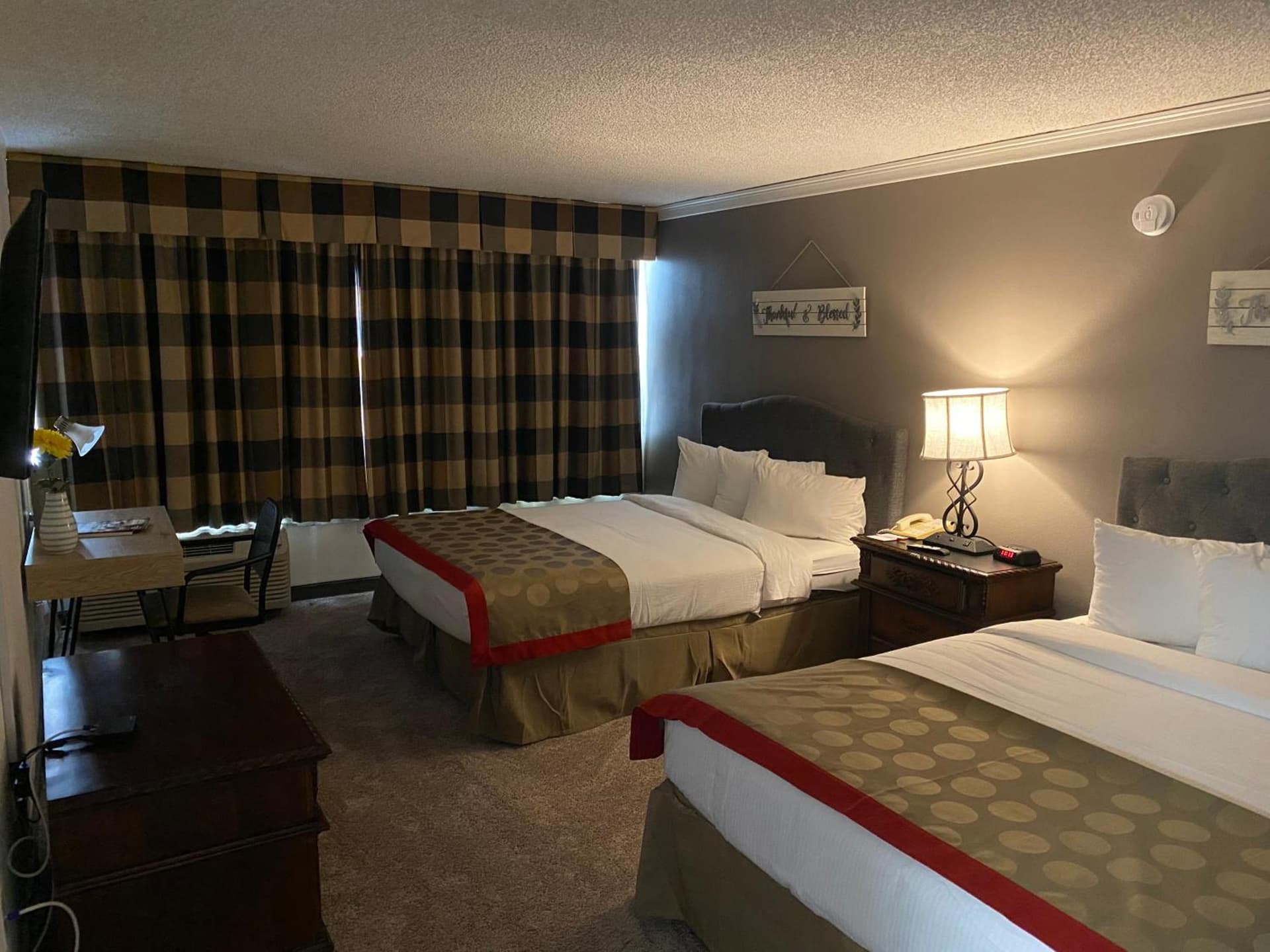 Ramada by Wyndham Albuquerque Midtown gallery photo in Albuquerque, NM — image 43