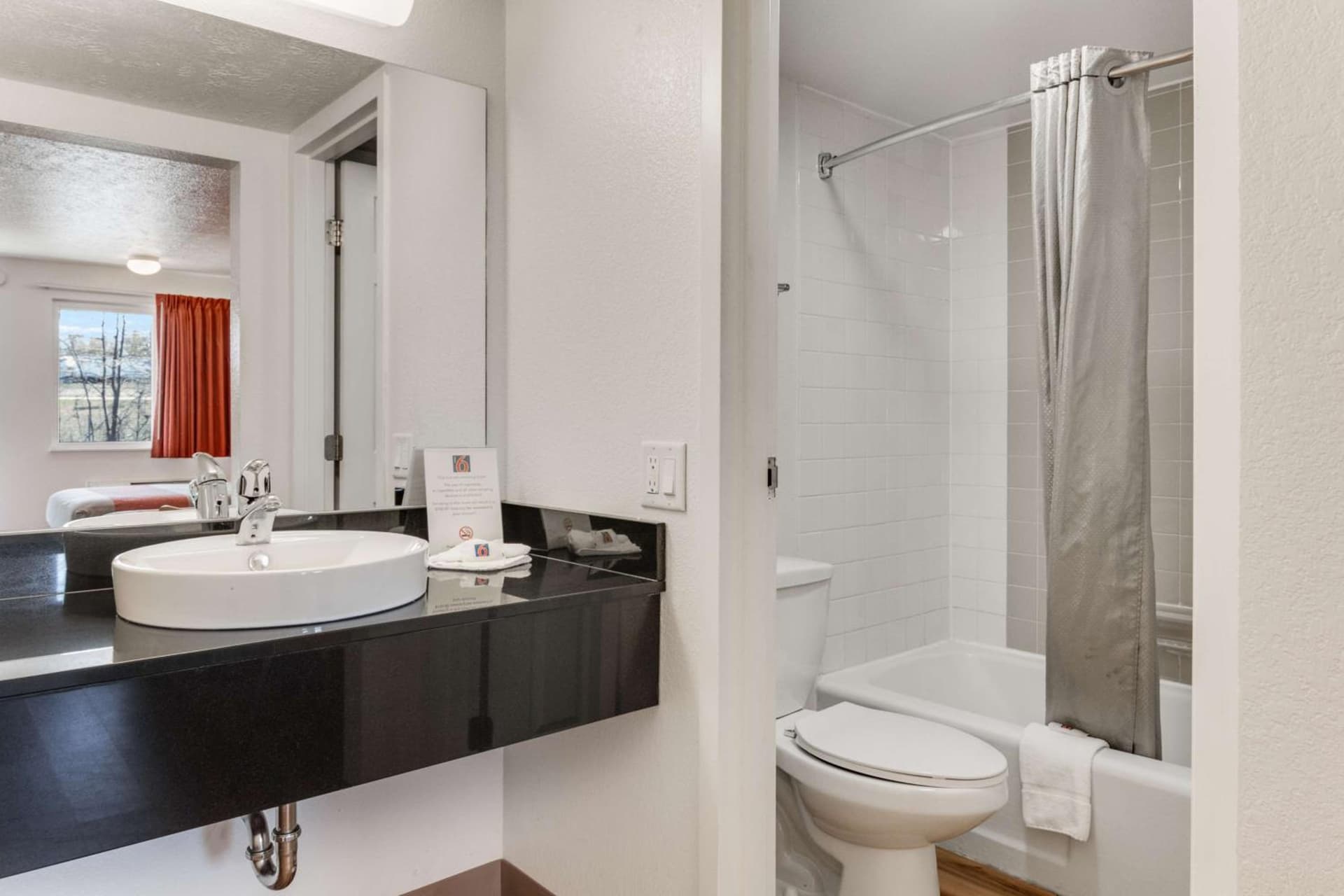 Motel 6-Youngstown, OH gallery photo in Youngstown, OH — image 4