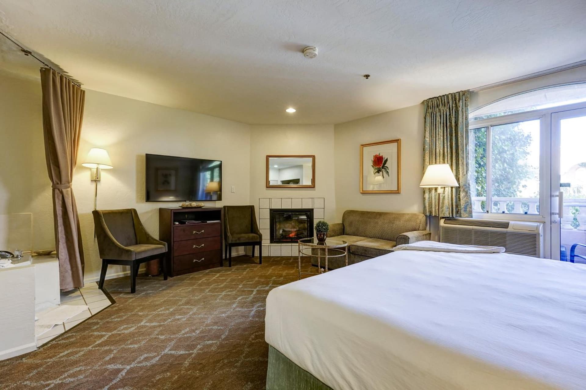 Forest Villas Hotel gallery photo in Prescott, AZ — image 135