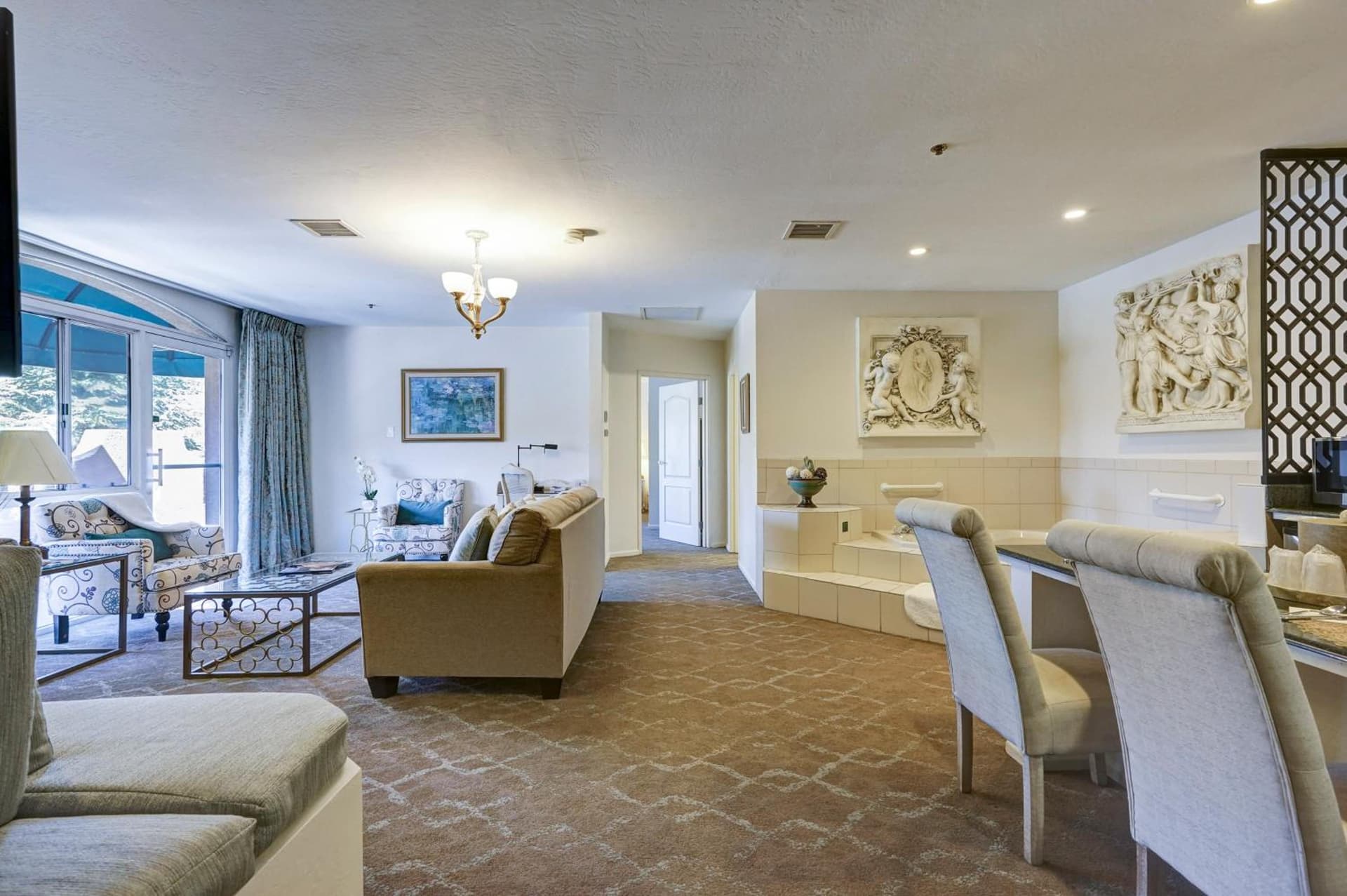 Forest Villas Hotel gallery photo in Prescott, AZ — image 108