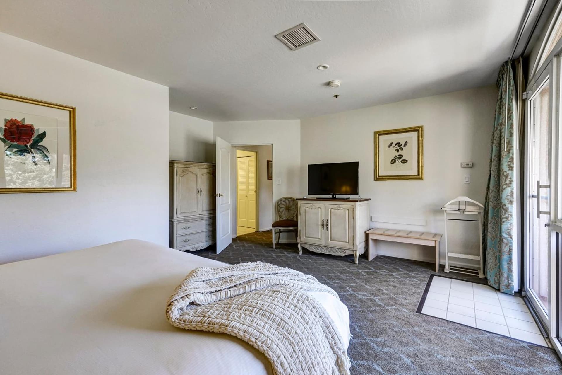Forest Villas Hotel gallery photo in Prescott, AZ — image 144