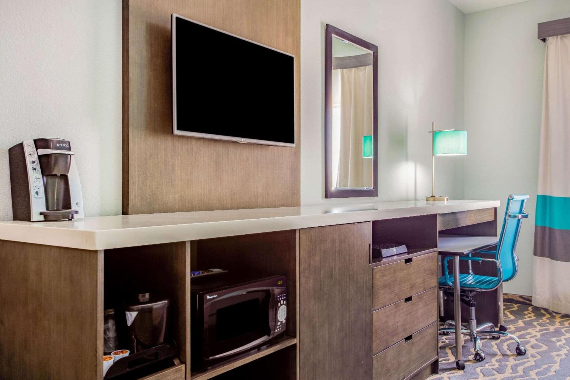La Quinta Inn & Suites by Wyndham Northlake Ft. Worth gallery photo in Northlake, TX — image 4