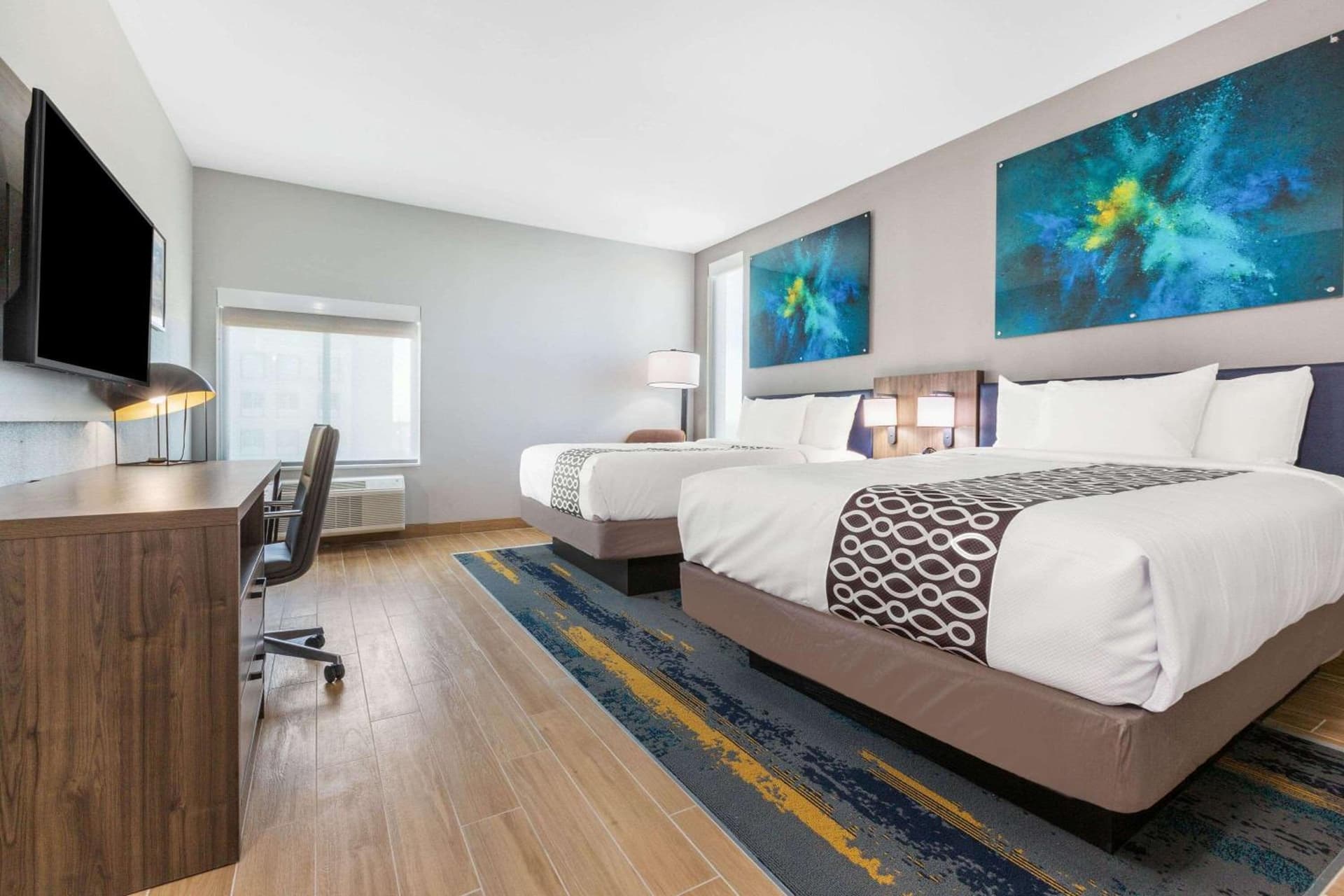 La Quinta Inn & Suites by Wyndham Galveston West Seawall gallery photo in Galveston, TX — image 5