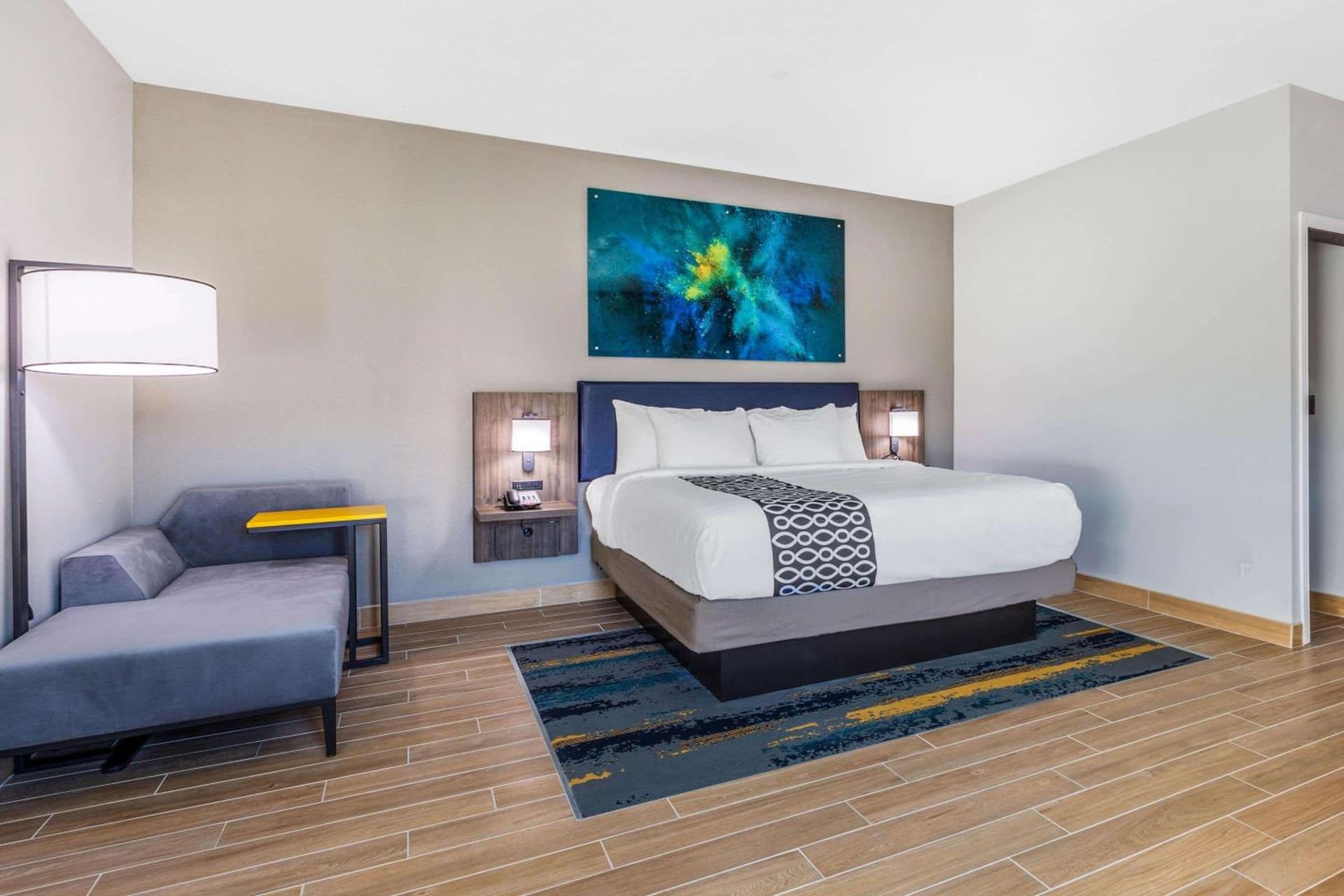 La Quinta Inn & Suites by Wyndham Galveston West Seawall gallery photo in Galveston, TX — image 24