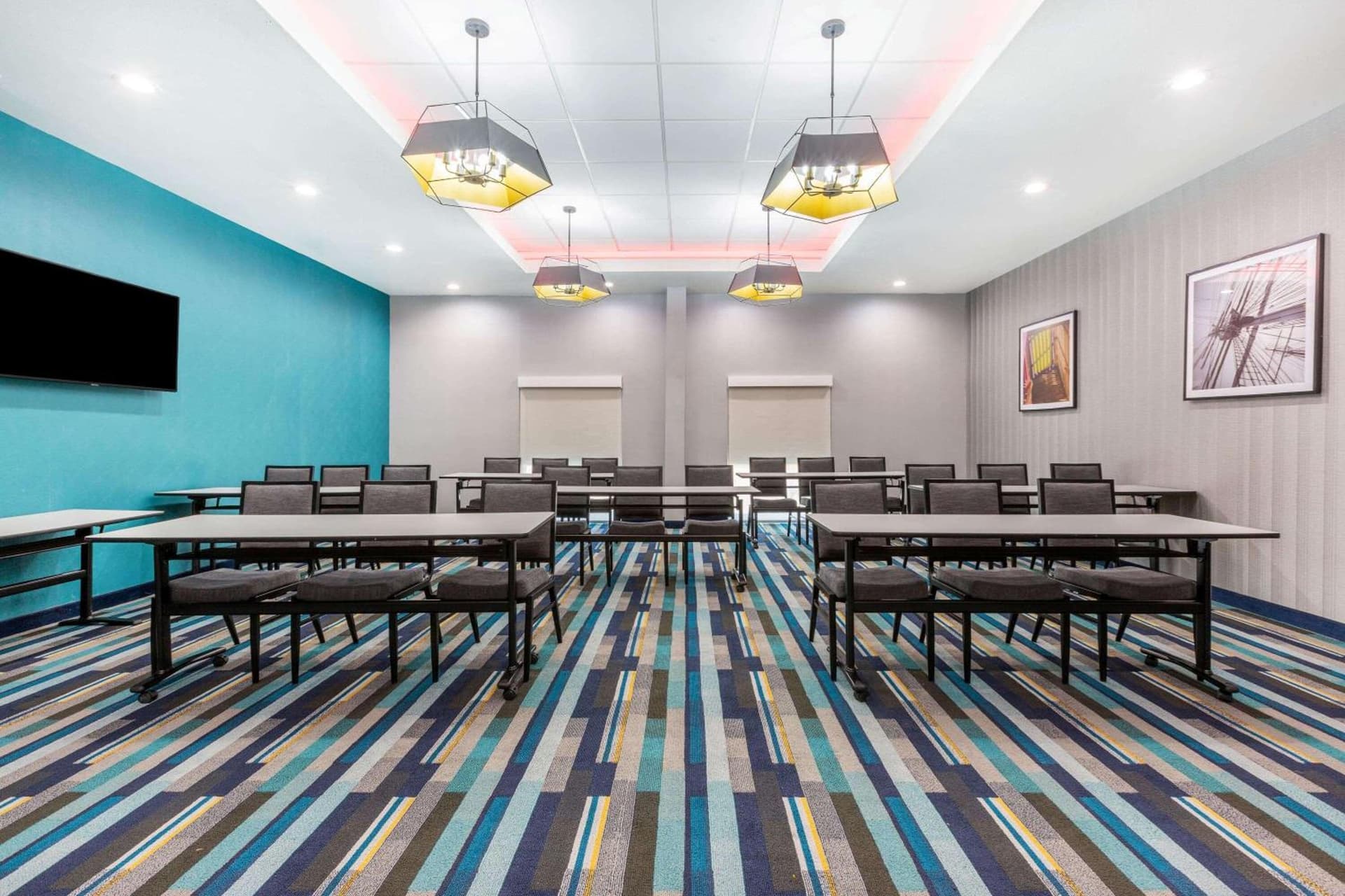 La Quinta Inn & Suites by Wyndham Galveston West Seawall gallery photo in Galveston, TX — image 32