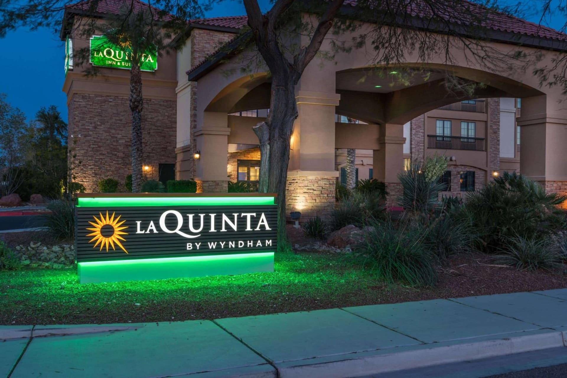 La Quinta by Wyndham Las Vegas Airport South property views in Las Vegas, NV — gallery photo 3