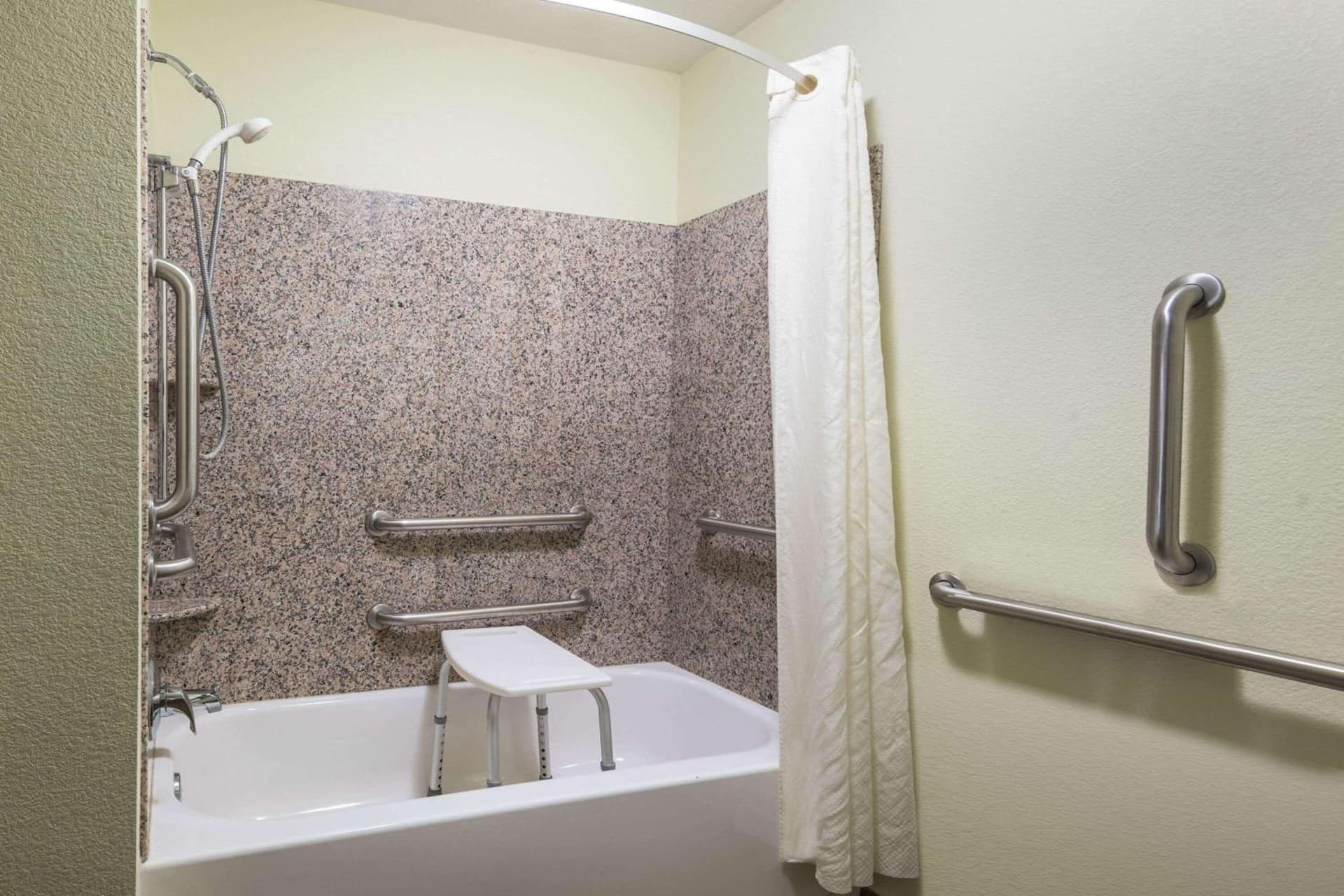La Quinta by Wyndham Las Vegas Airport South gallery photo in Las Vegas, NV — image 30