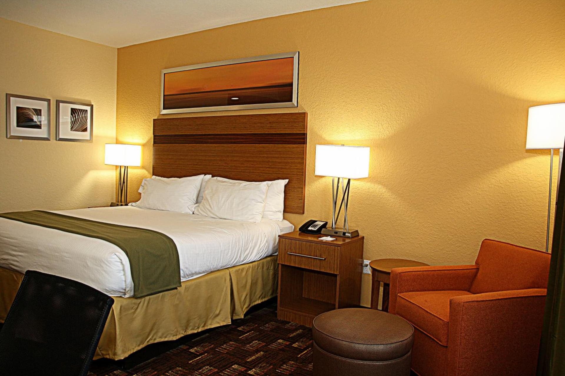 Holiday Inn Express Fort Lauderdale Airport South by IHG interior in Dania Beach, FL — gallery photo 2