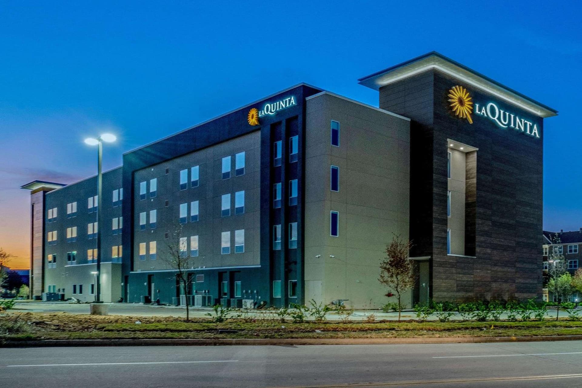 La Quinta Inn & Suites by Wyndham Katy gallery photo in Katy, TX — image 32
