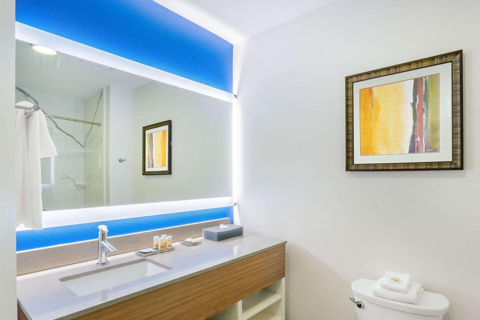La Quinta Inn & Suites by Wyndham Katy gallery photo in Katy, TX — image 10
