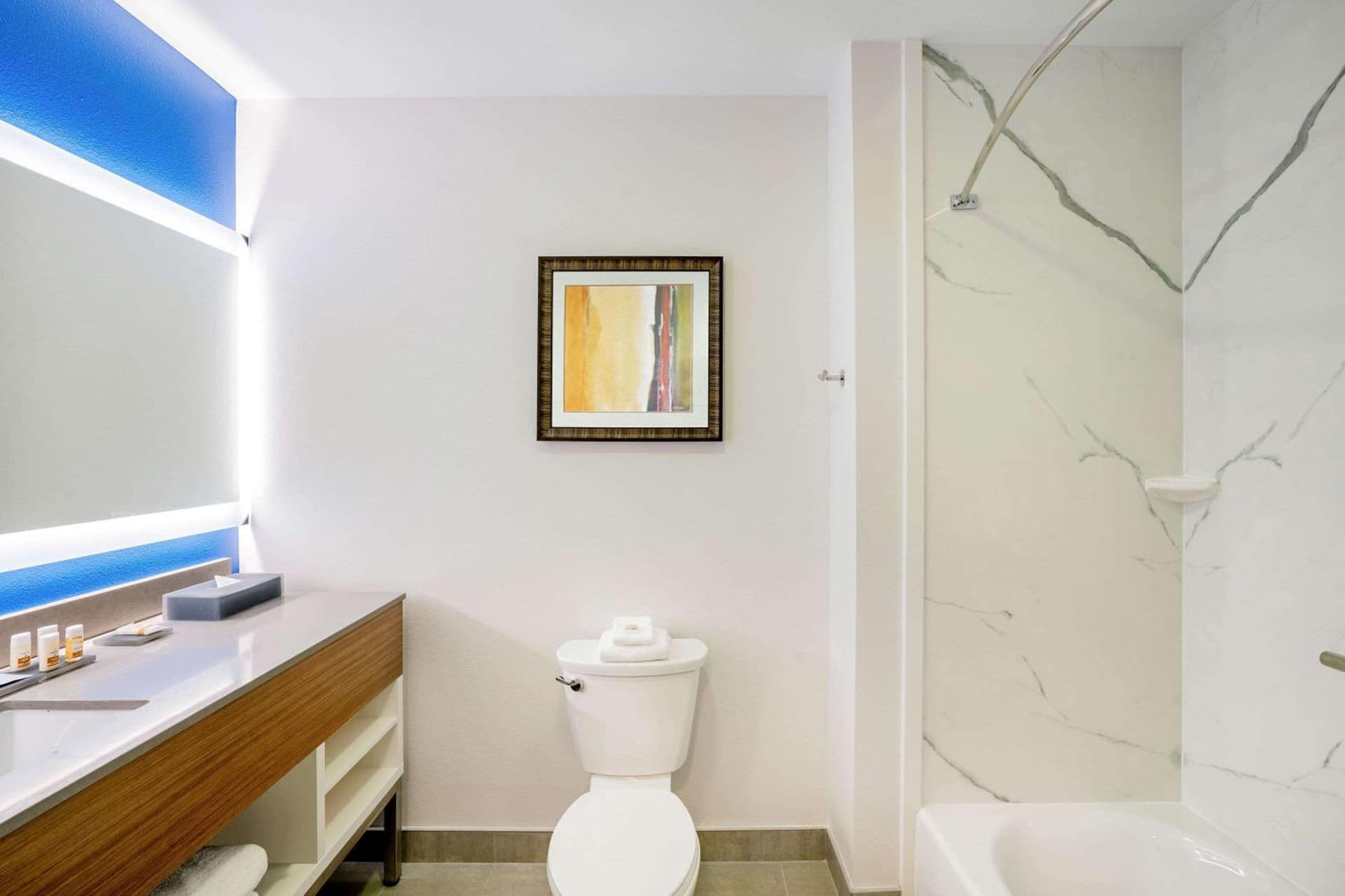 La Quinta Inn & Suites by Wyndham Katy gallery photo in Katy, TX — image 4